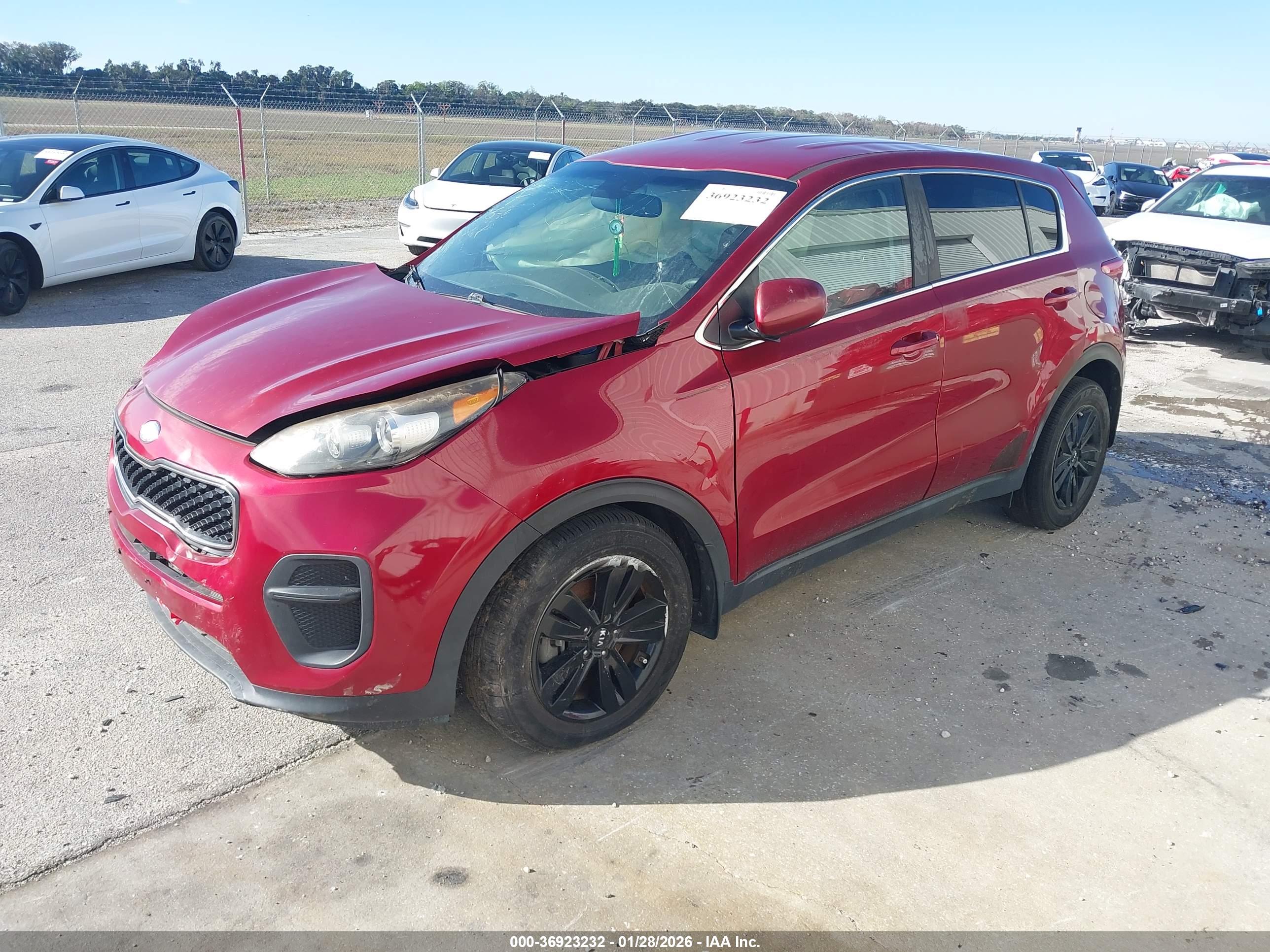 KIA SPORTAGE image 2