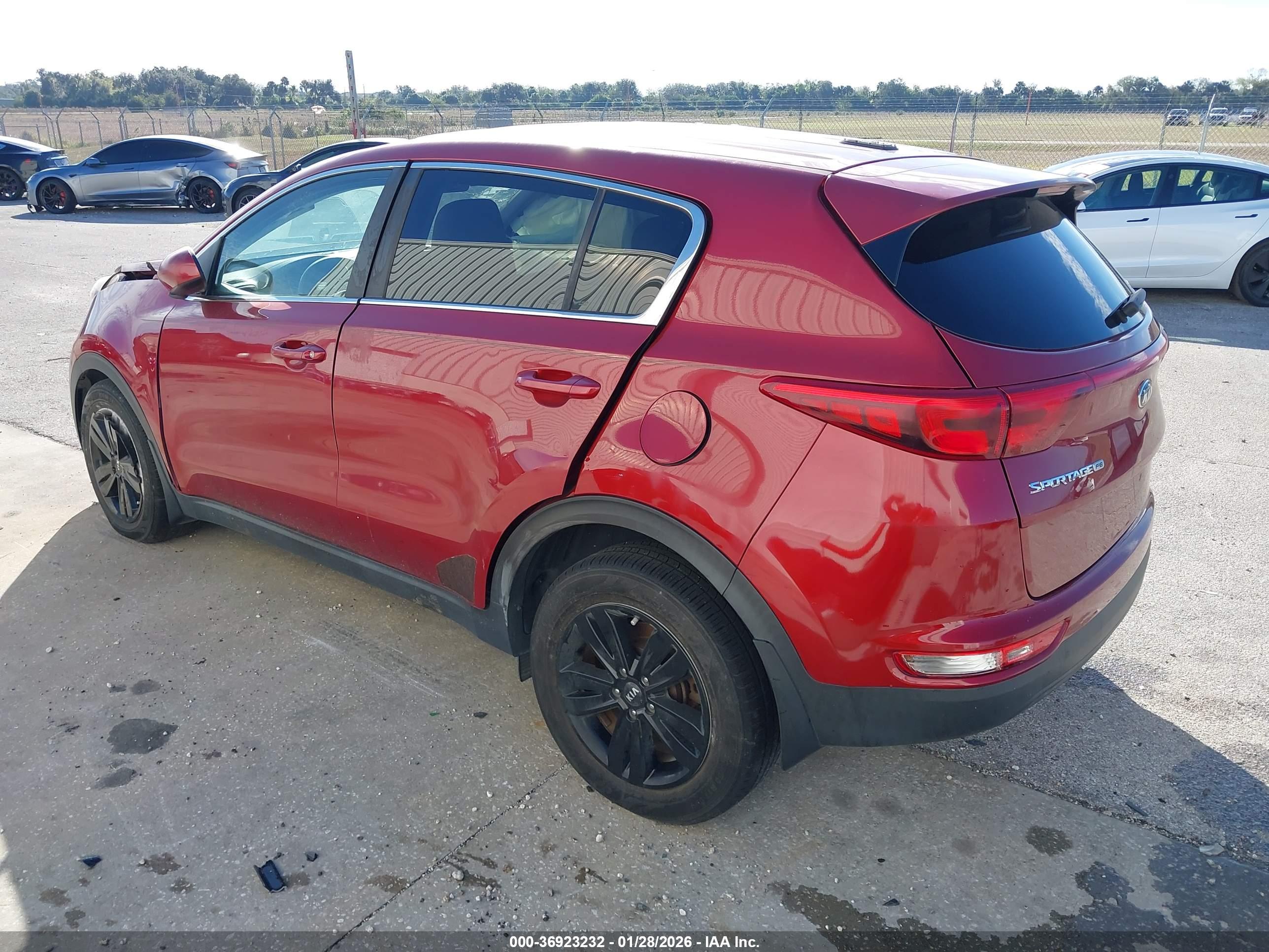KIA SPORTAGE image 3