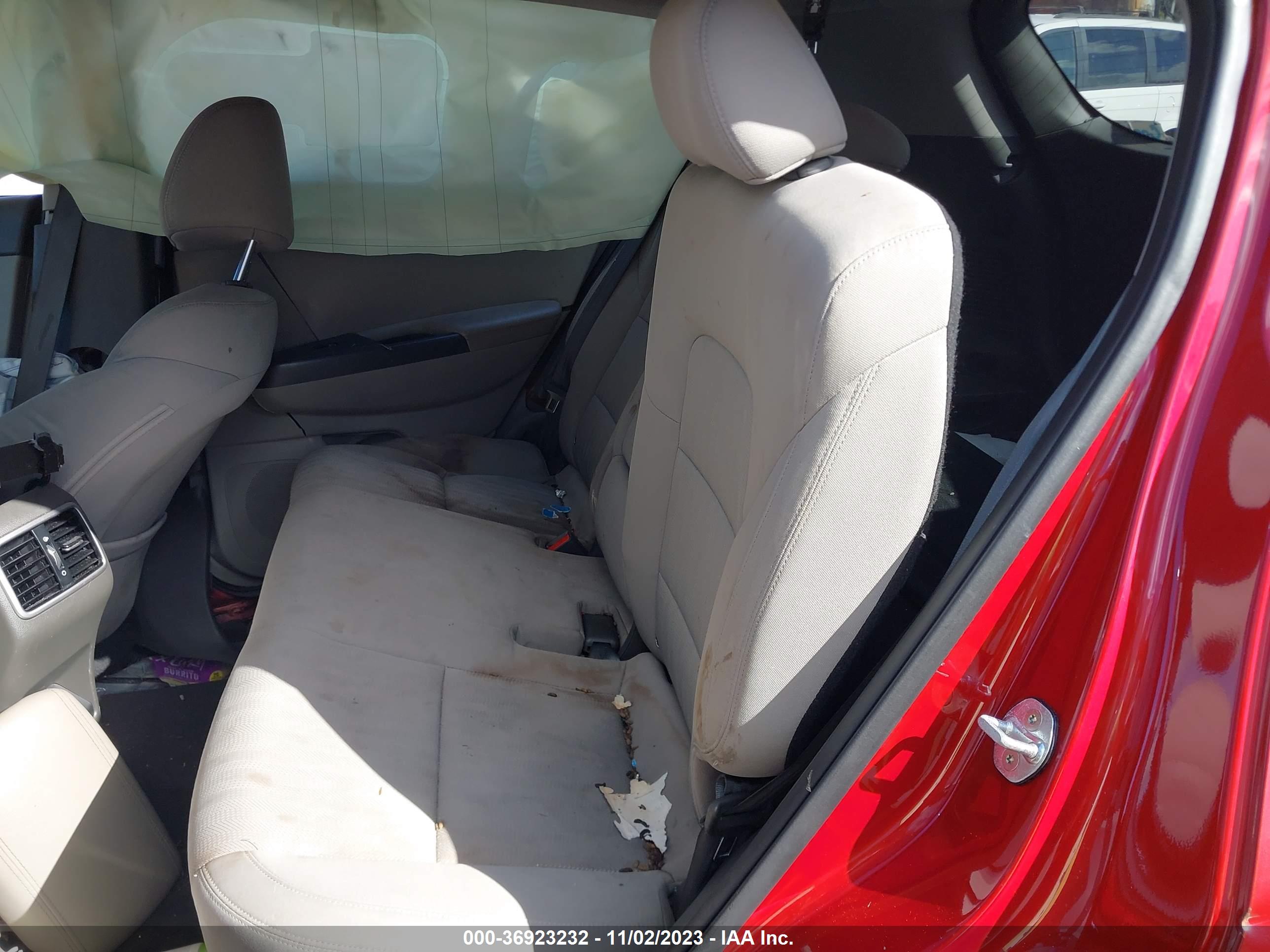 KIA SPORTAGE image 8