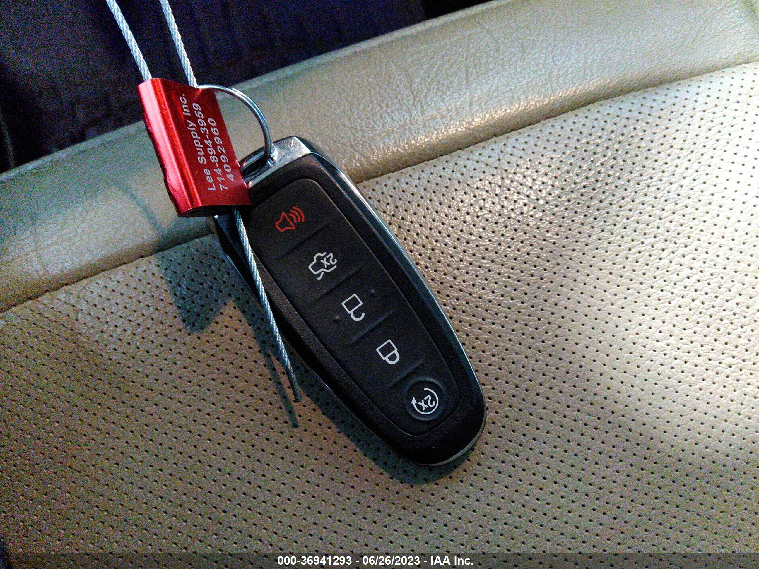 FORD FLEX image 11