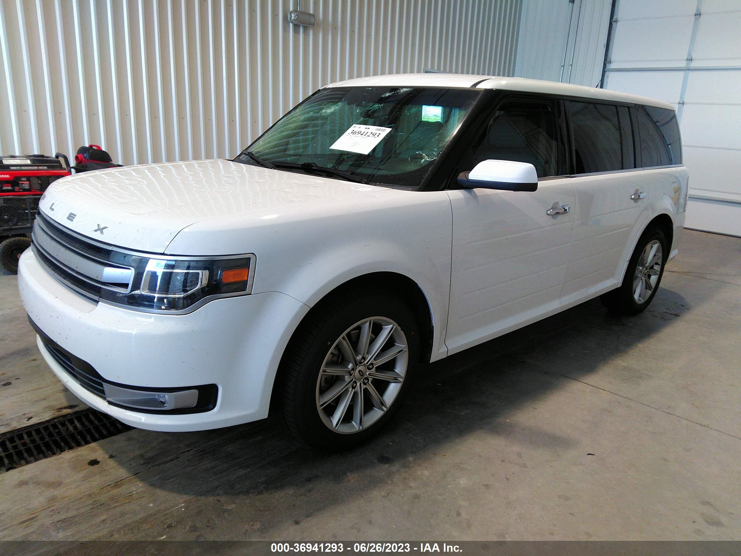 FORD FLEX image 2