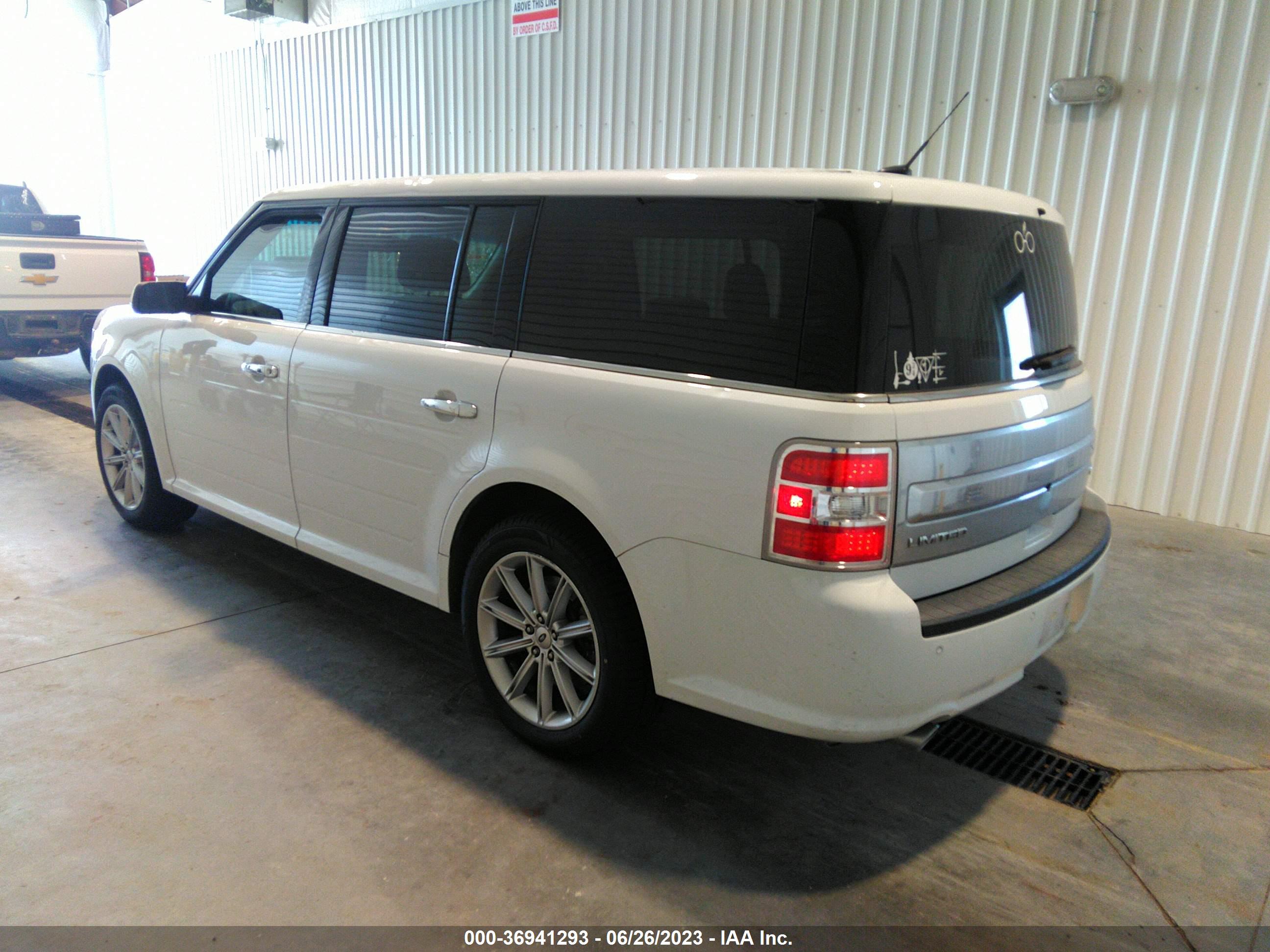 FORD FLEX image 3