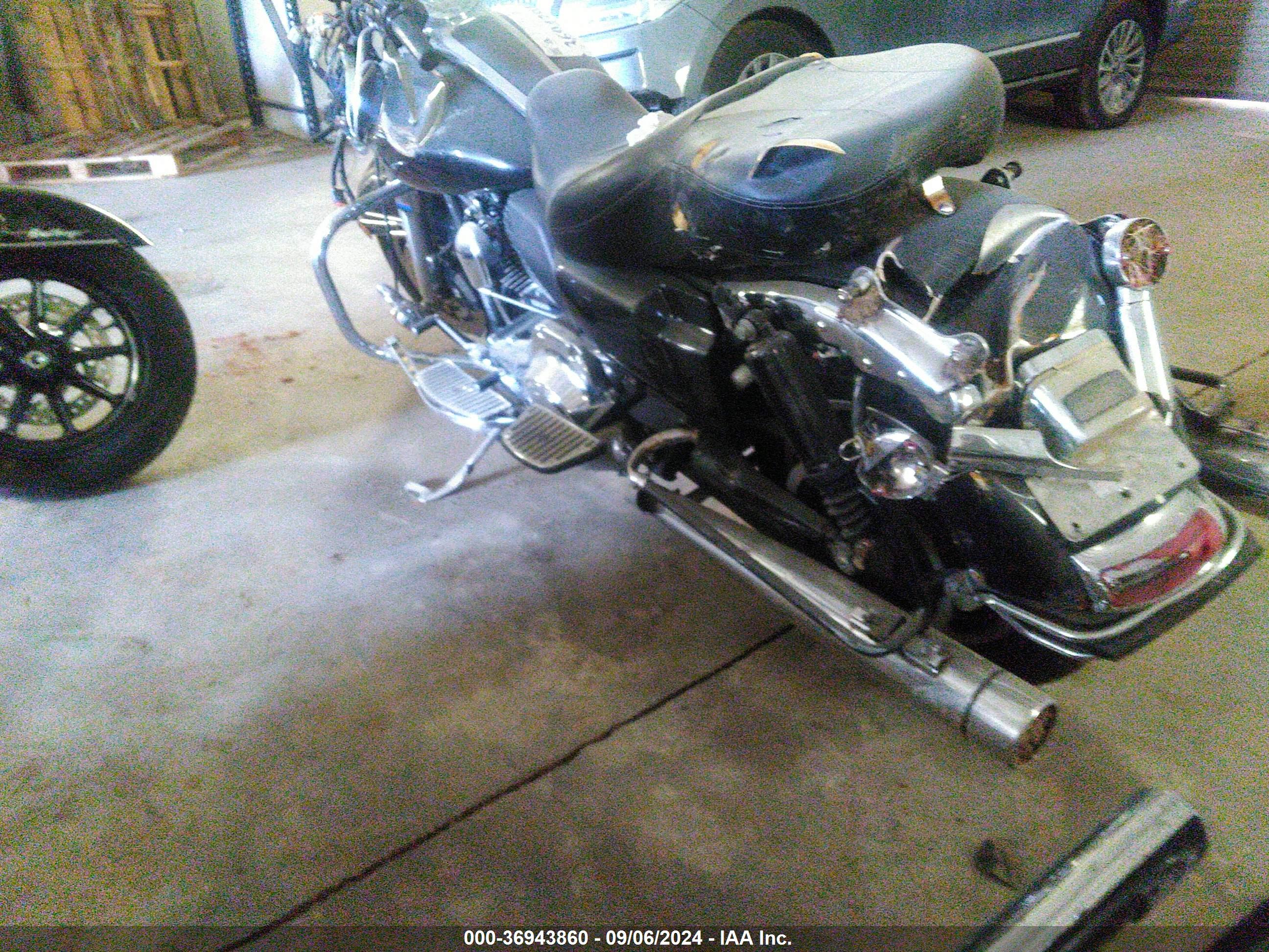 HARLEY-DAVIDSON FLHTP image 3