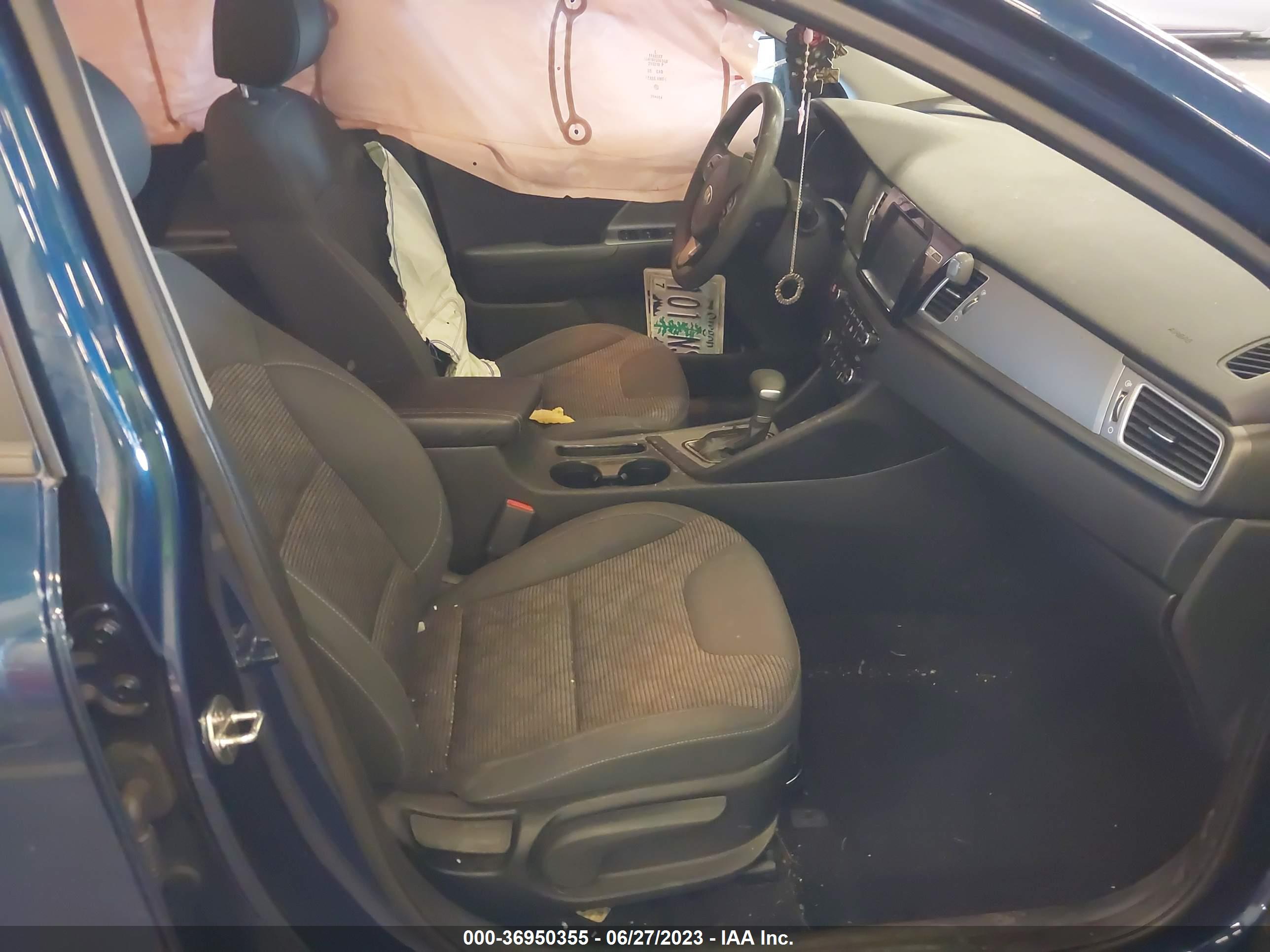 KIA NIRO image 5