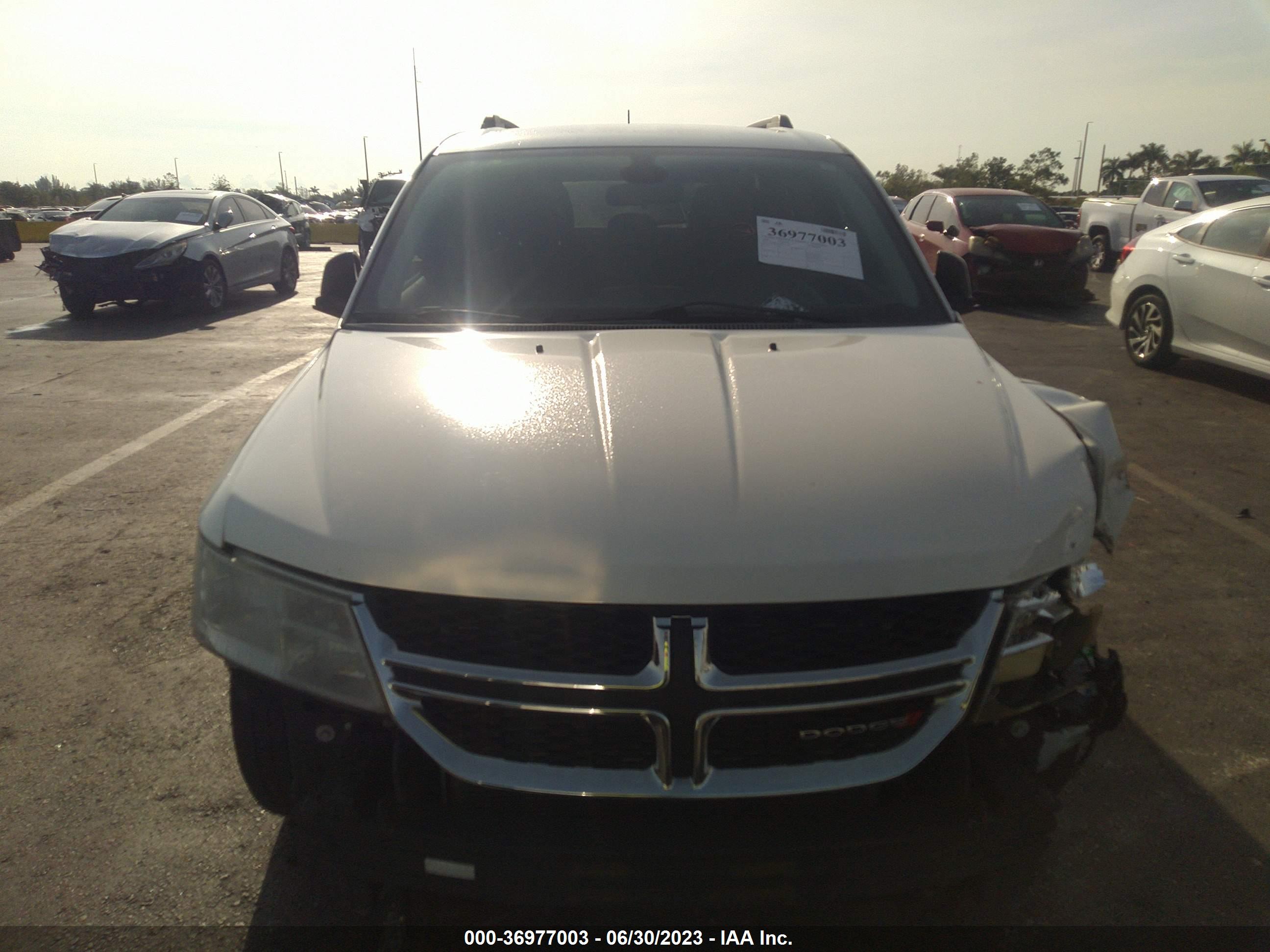DODGE JOURNEY image 6