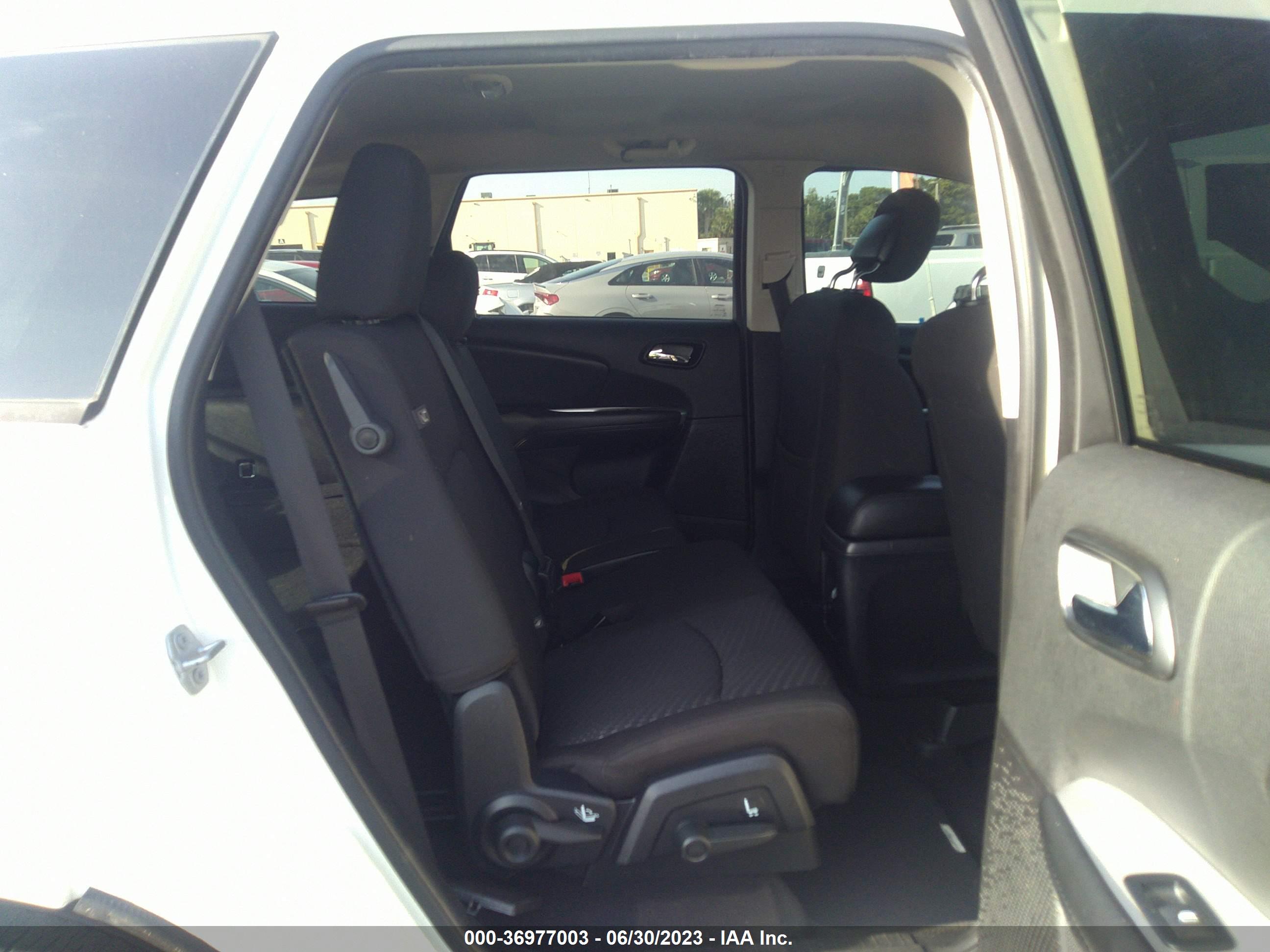 DODGE JOURNEY image 8