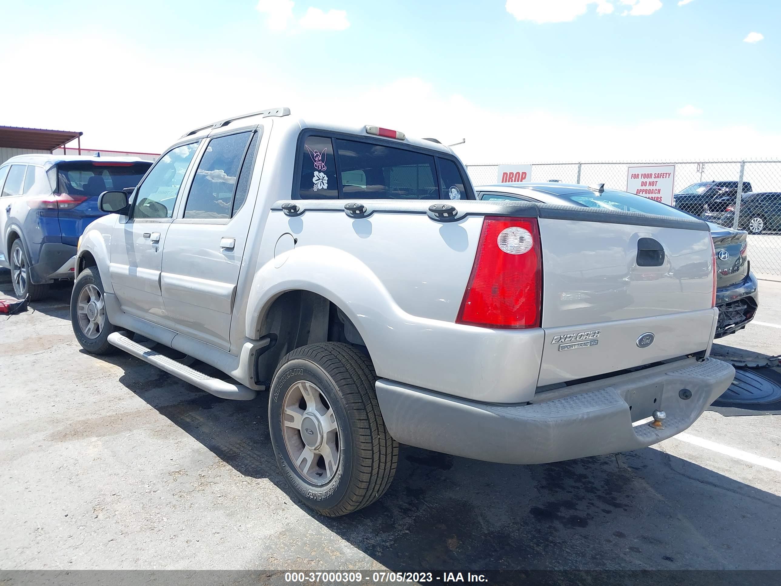 FORD EXPLORER image 3