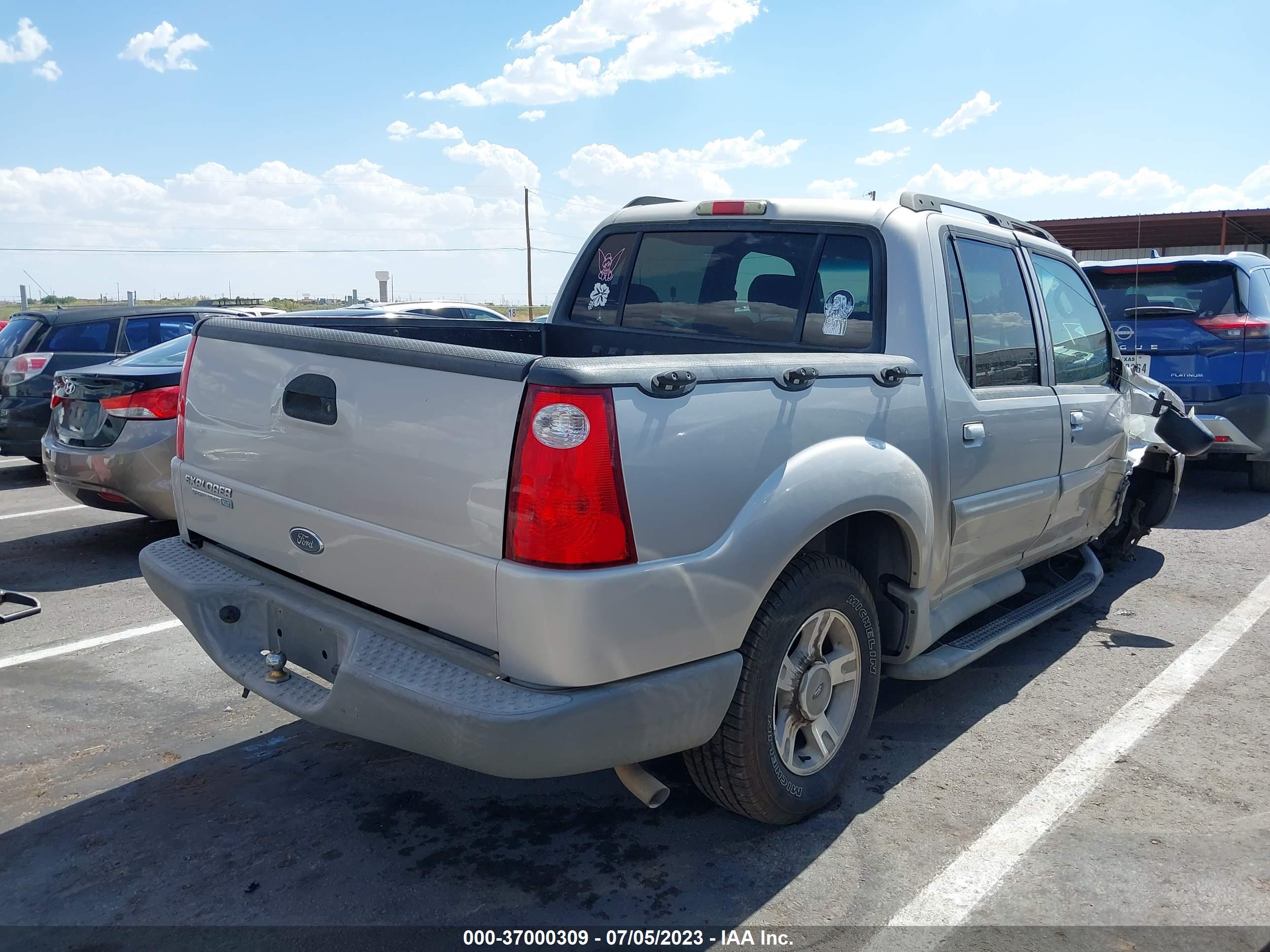 FORD EXPLORER image 4