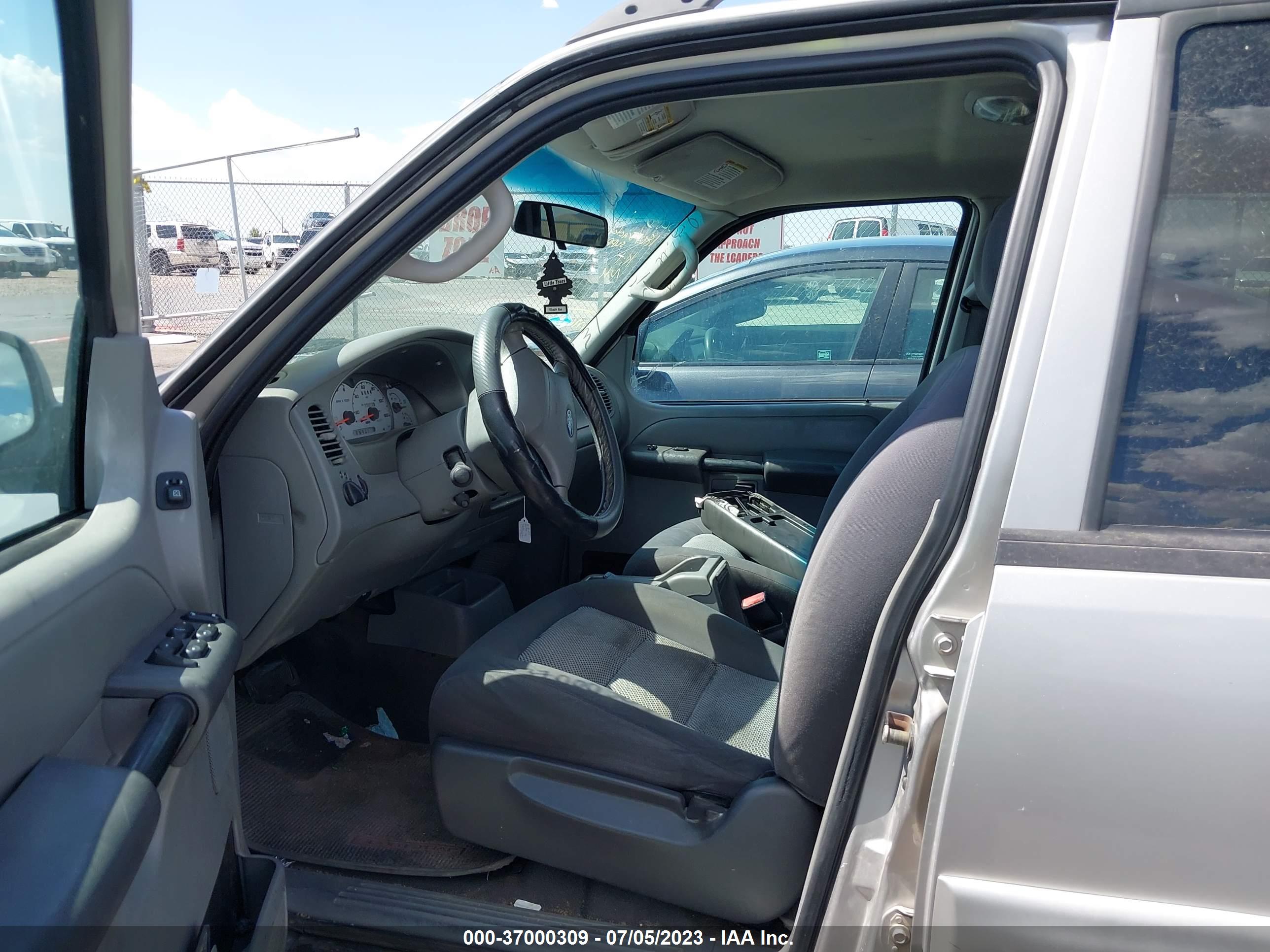 FORD EXPLORER image 5
