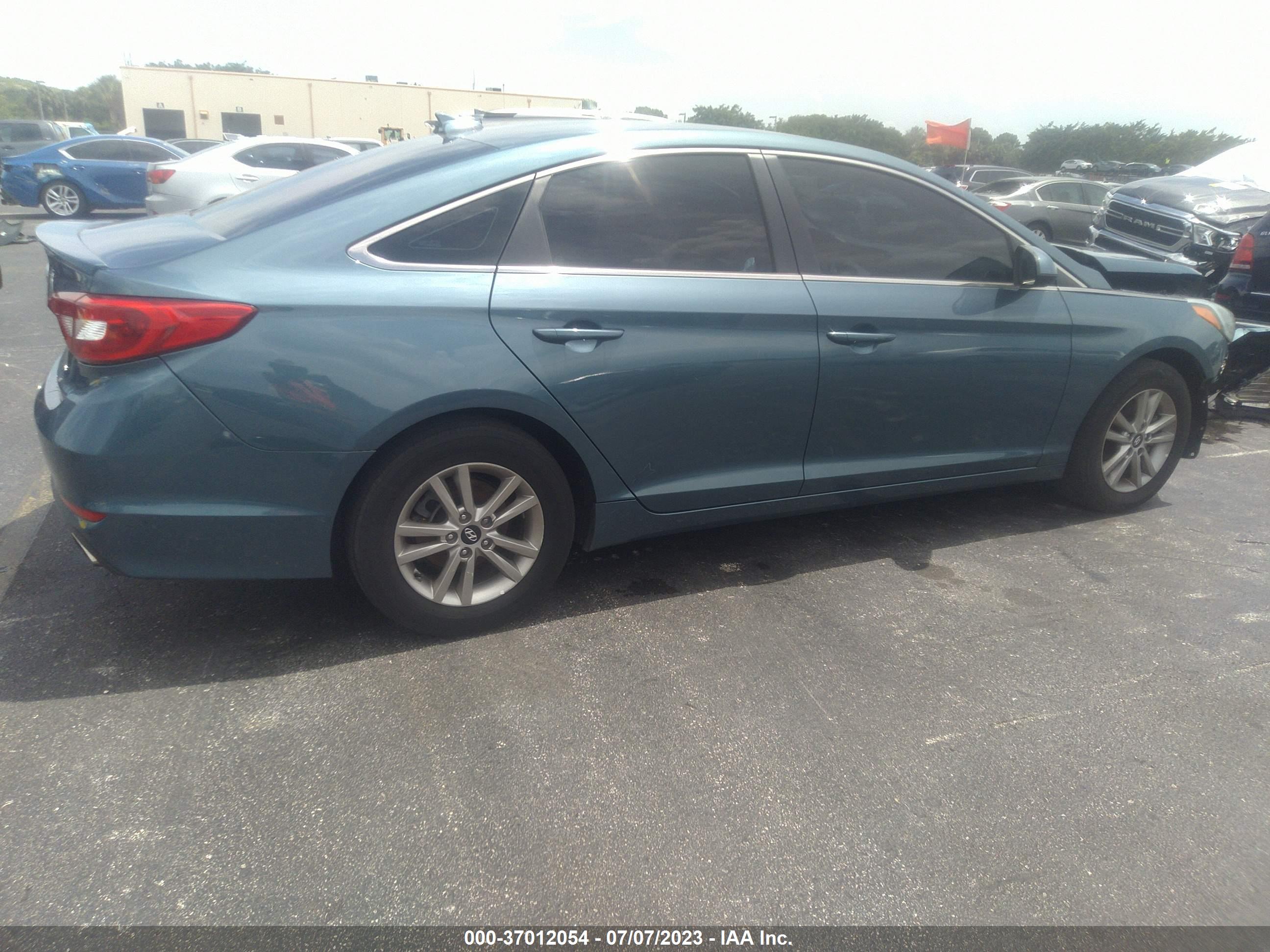 HYUNDAI SONATA image 4