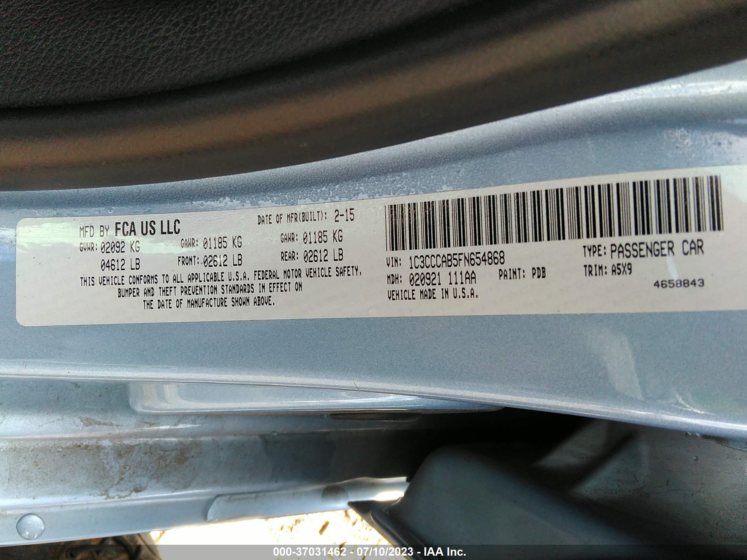 CHRYSLER 200 image 9