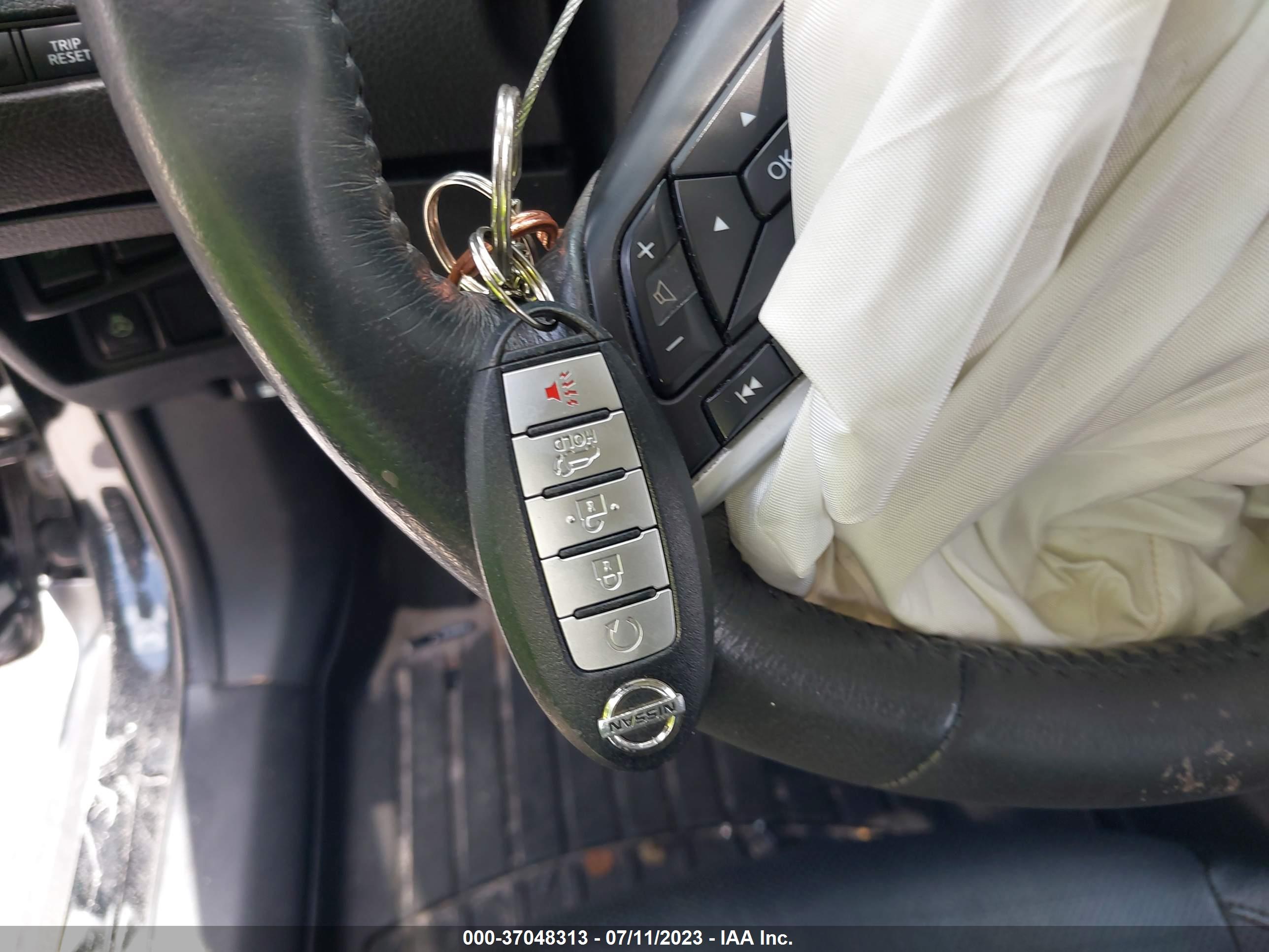 NISSAN ROGUE image 11