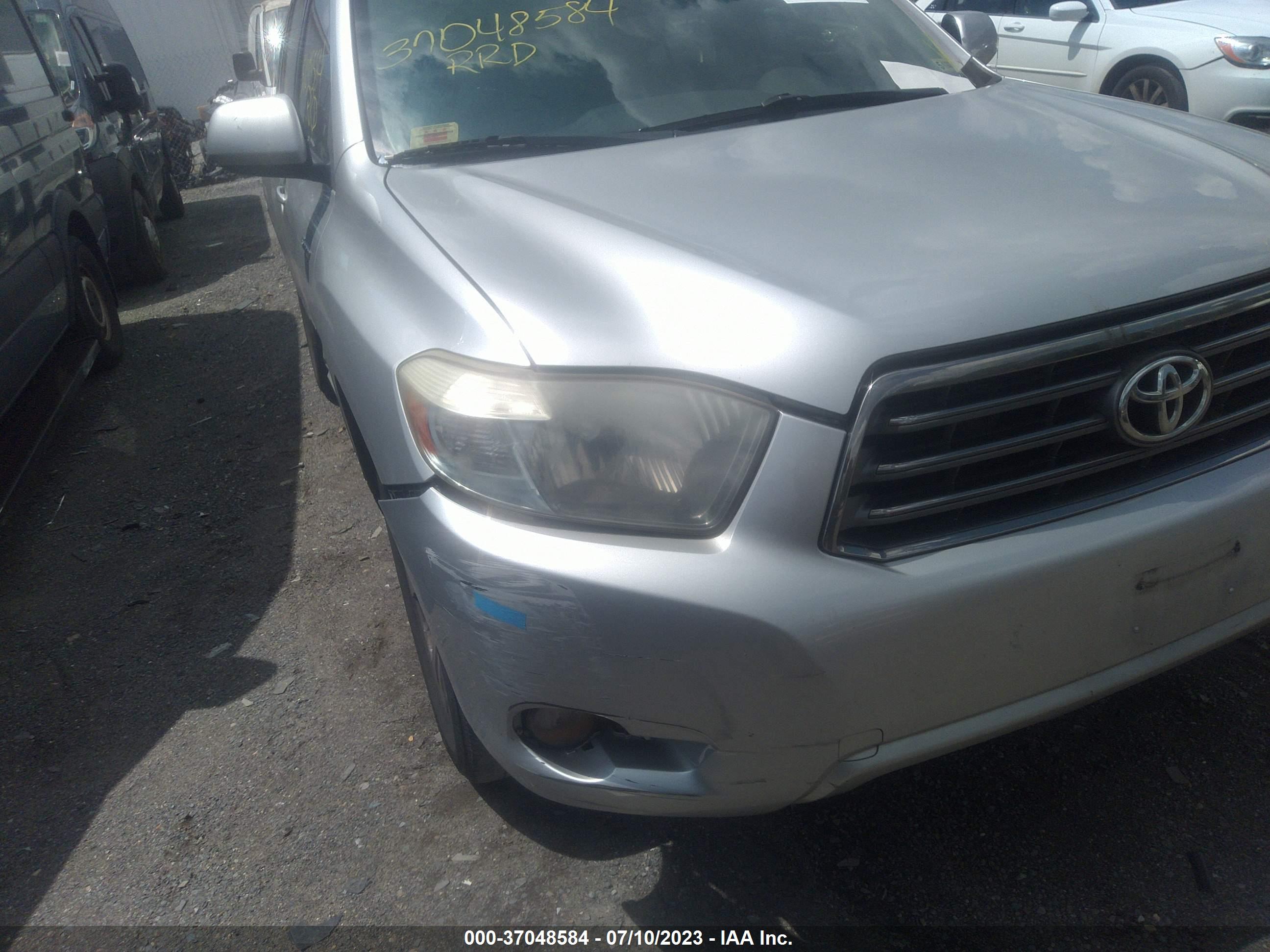 TOYOTA HIGHLANDER image 6