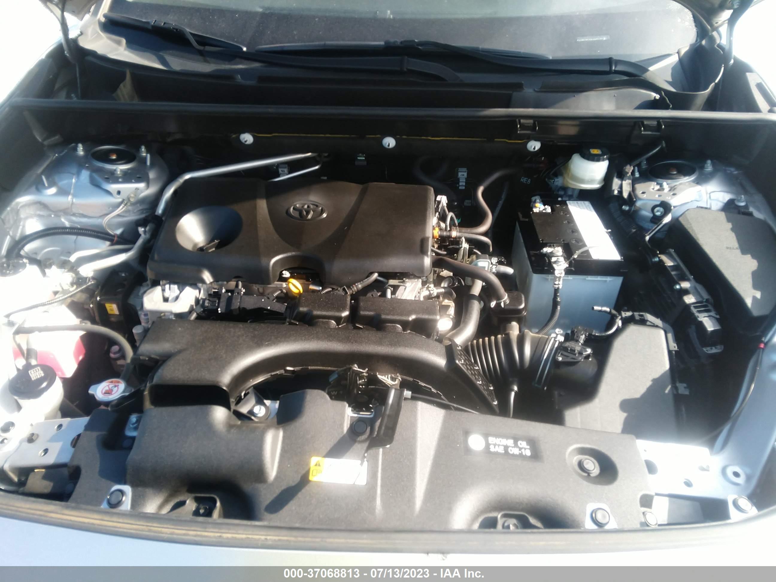 TOYOTA RAV4 image 10