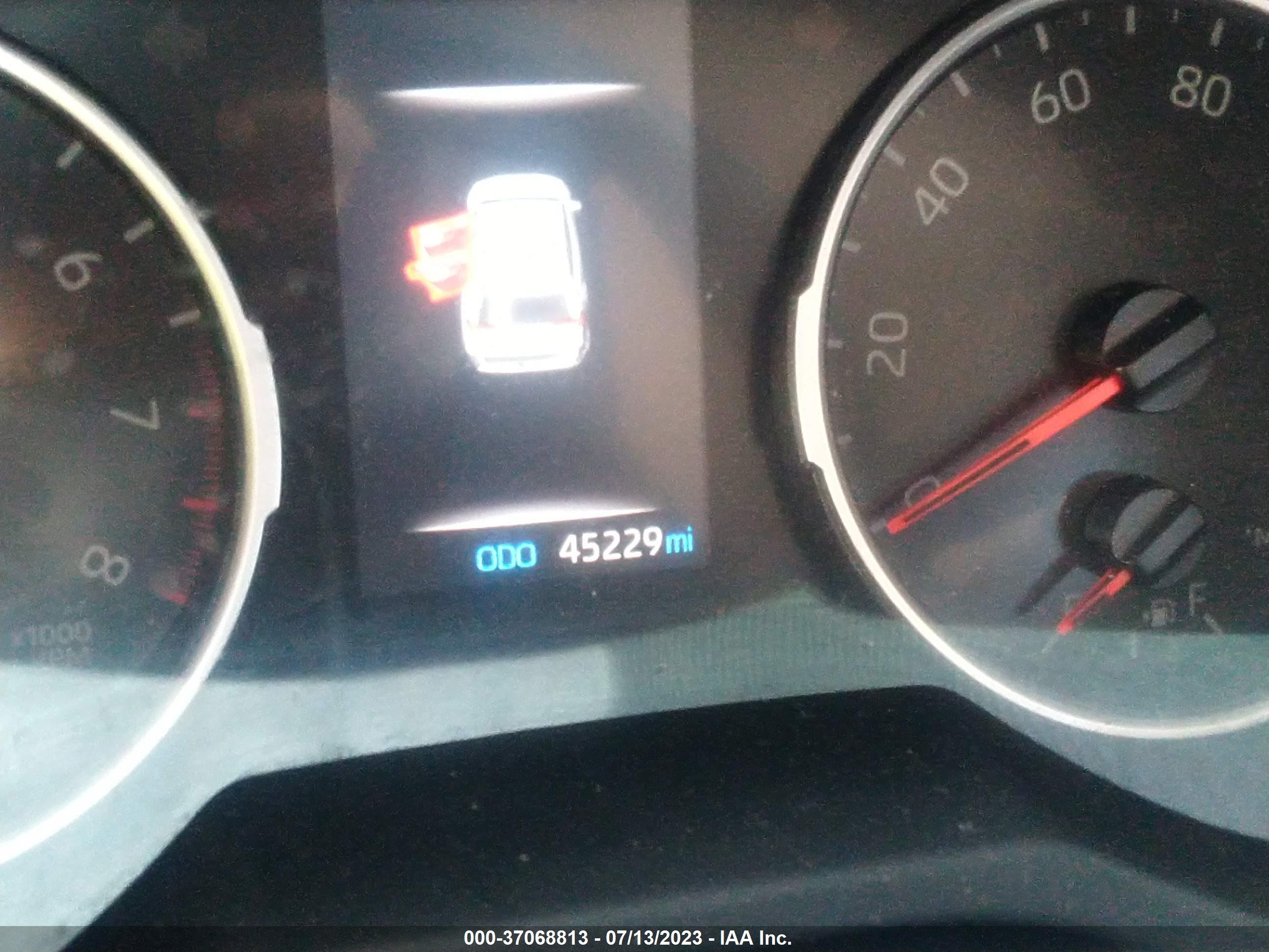 TOYOTA RAV4 image 7