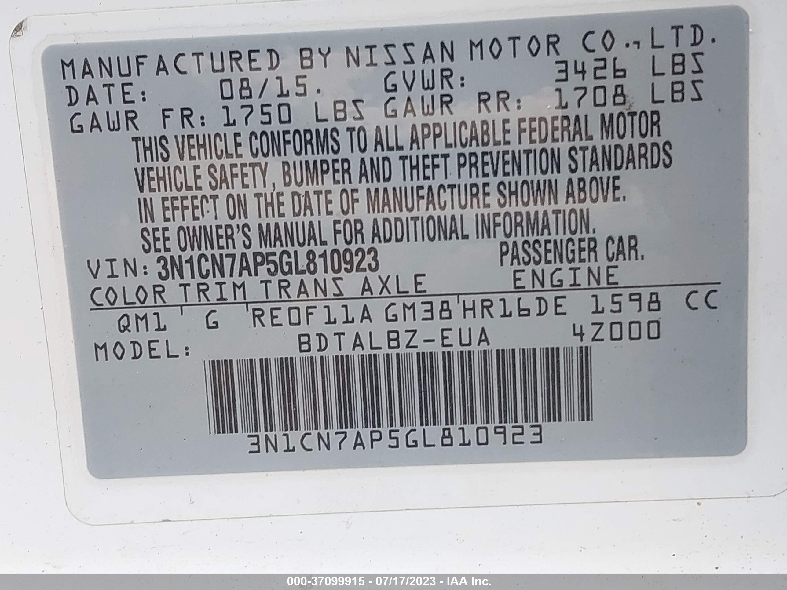 NISSAN VERSA image 9