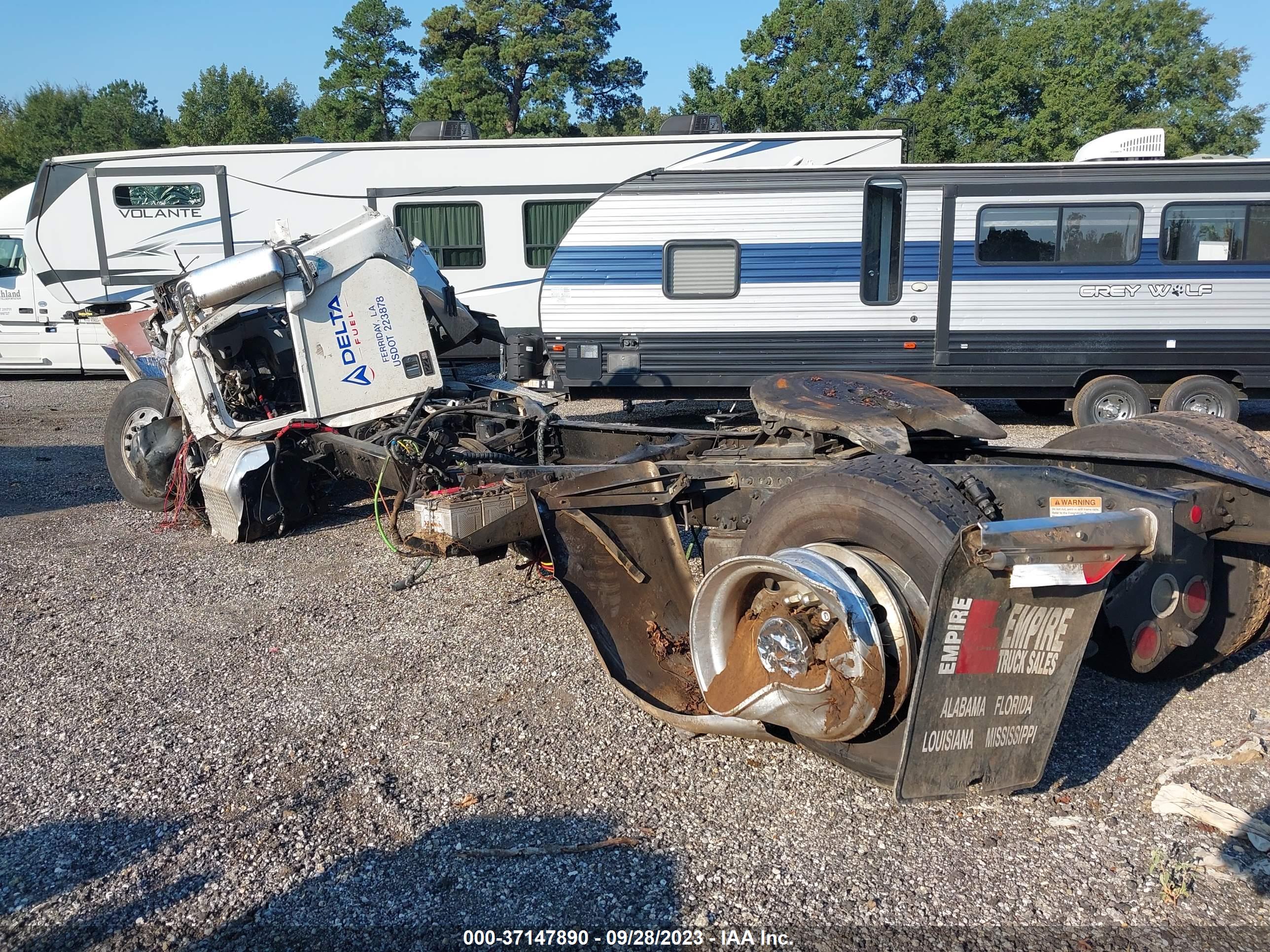 FREIGHTLINER 122SD image 3