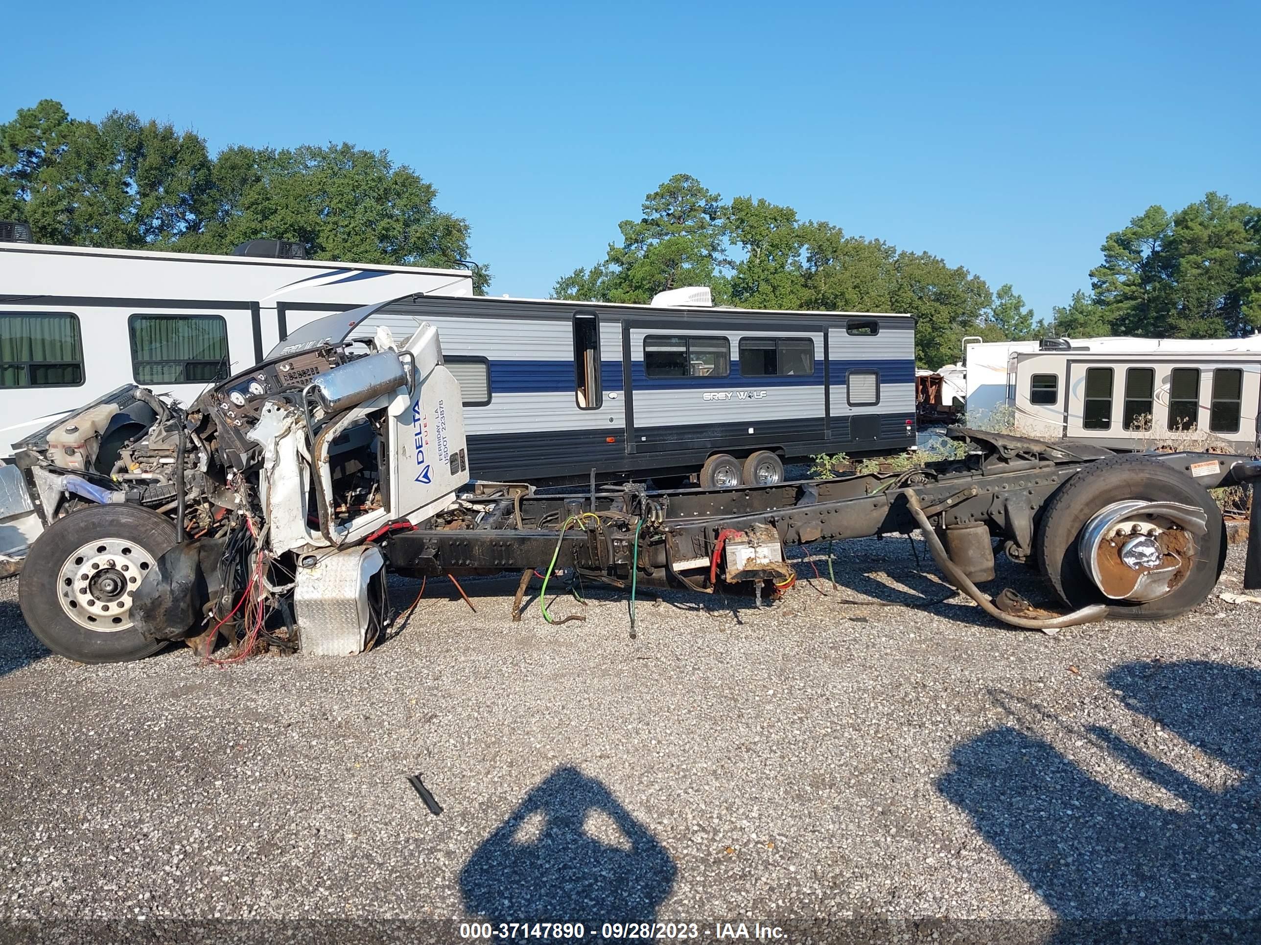 FREIGHTLINER 122SD image 7