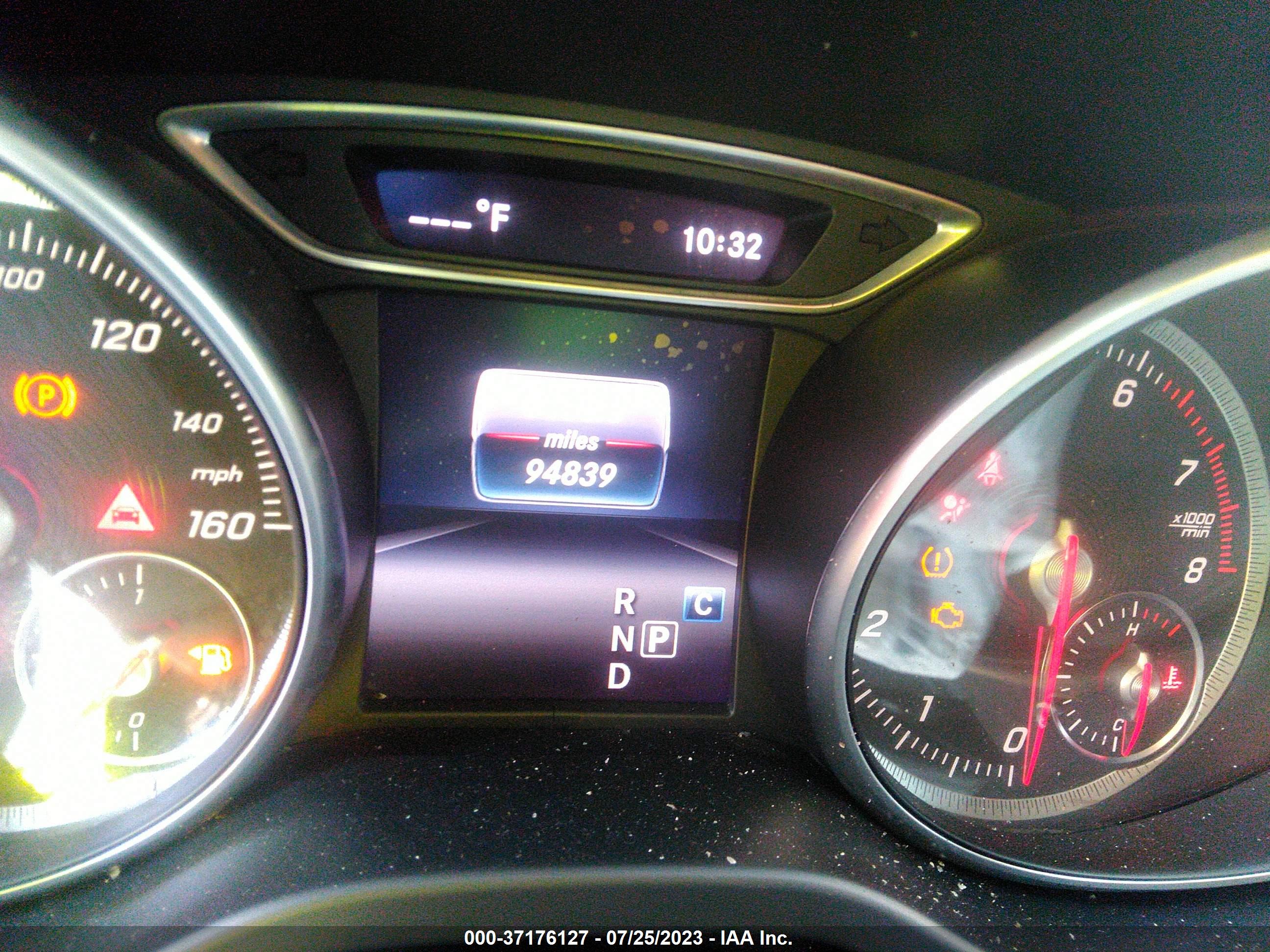 MERCEDES-BENZ GLA image 7