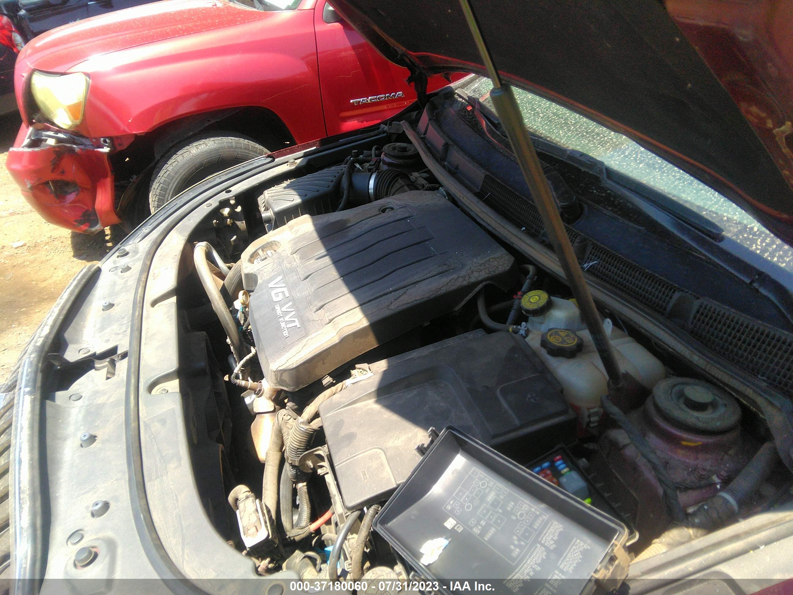 BUICK LACROSSE image 10