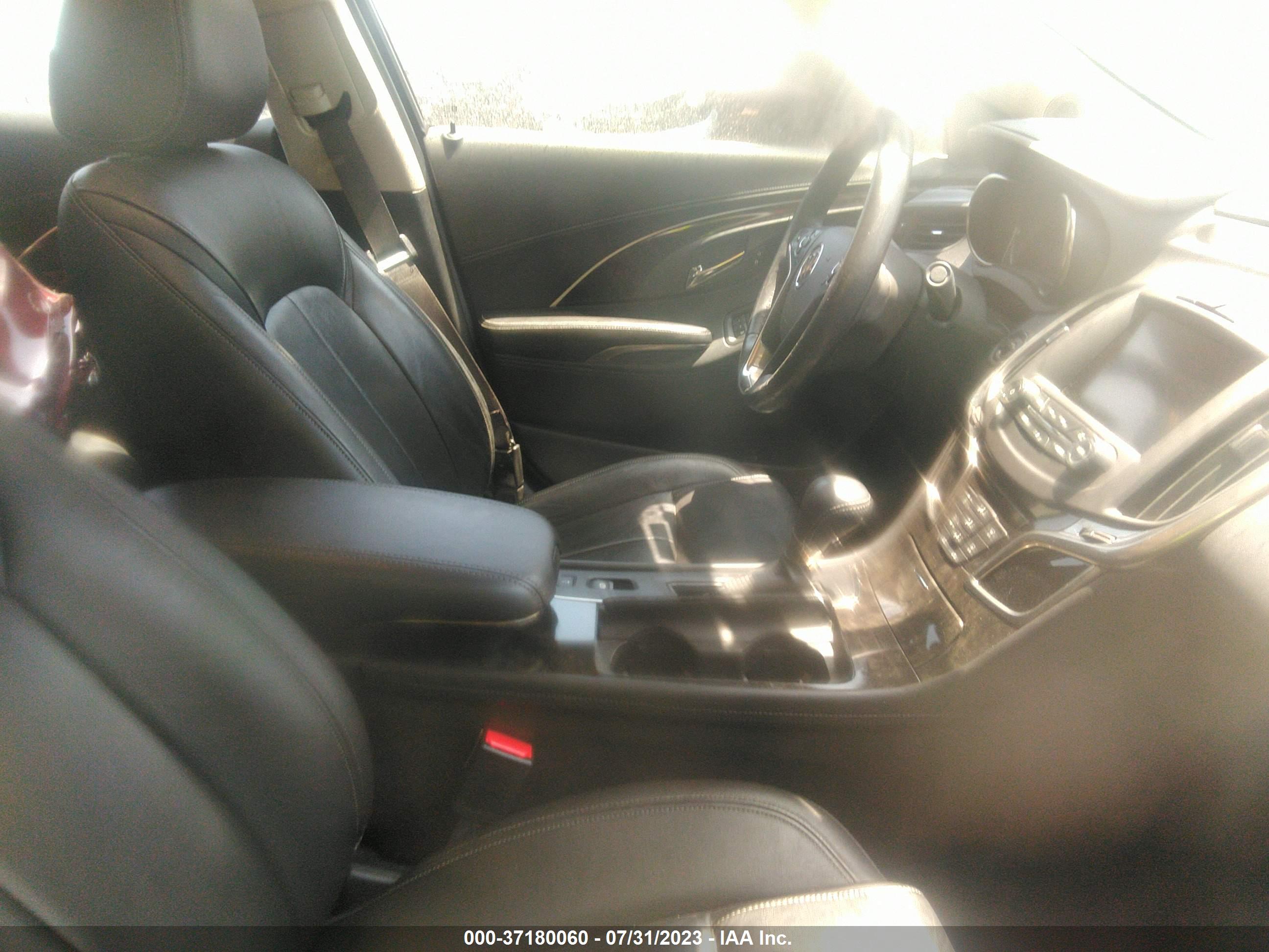 BUICK LACROSSE image 5