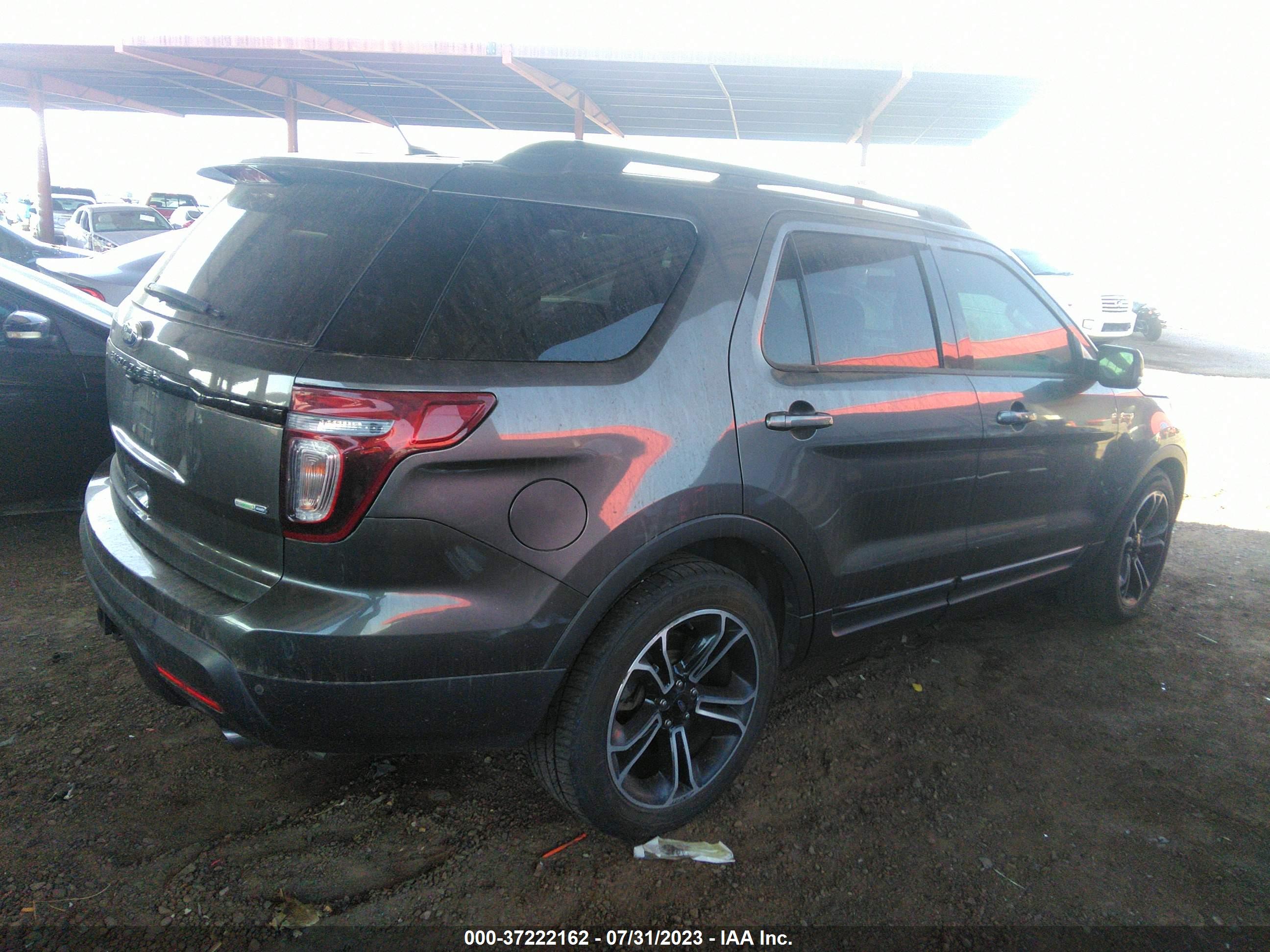 FORD EXPLORER image 4