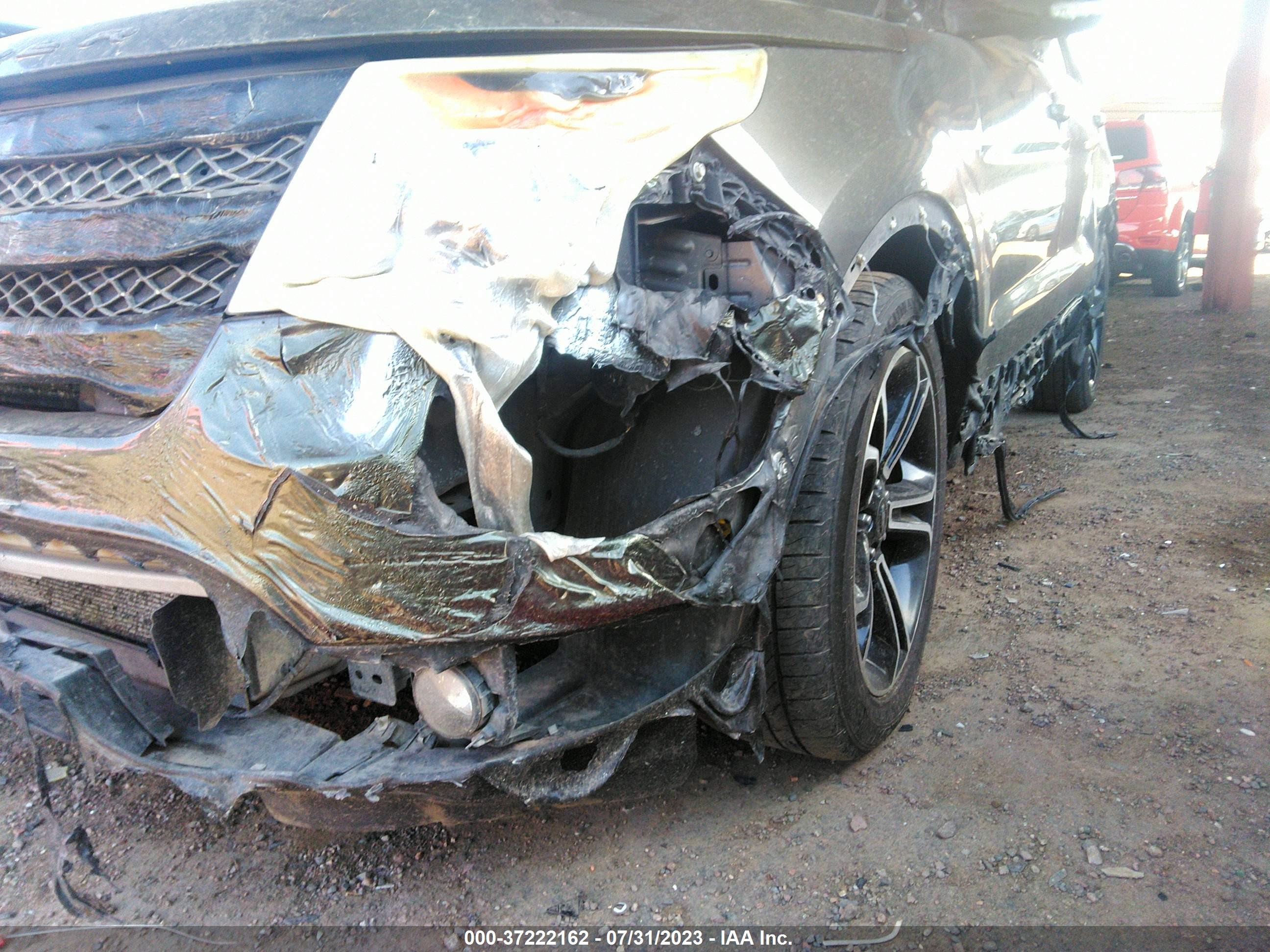 FORD EXPLORER image 6