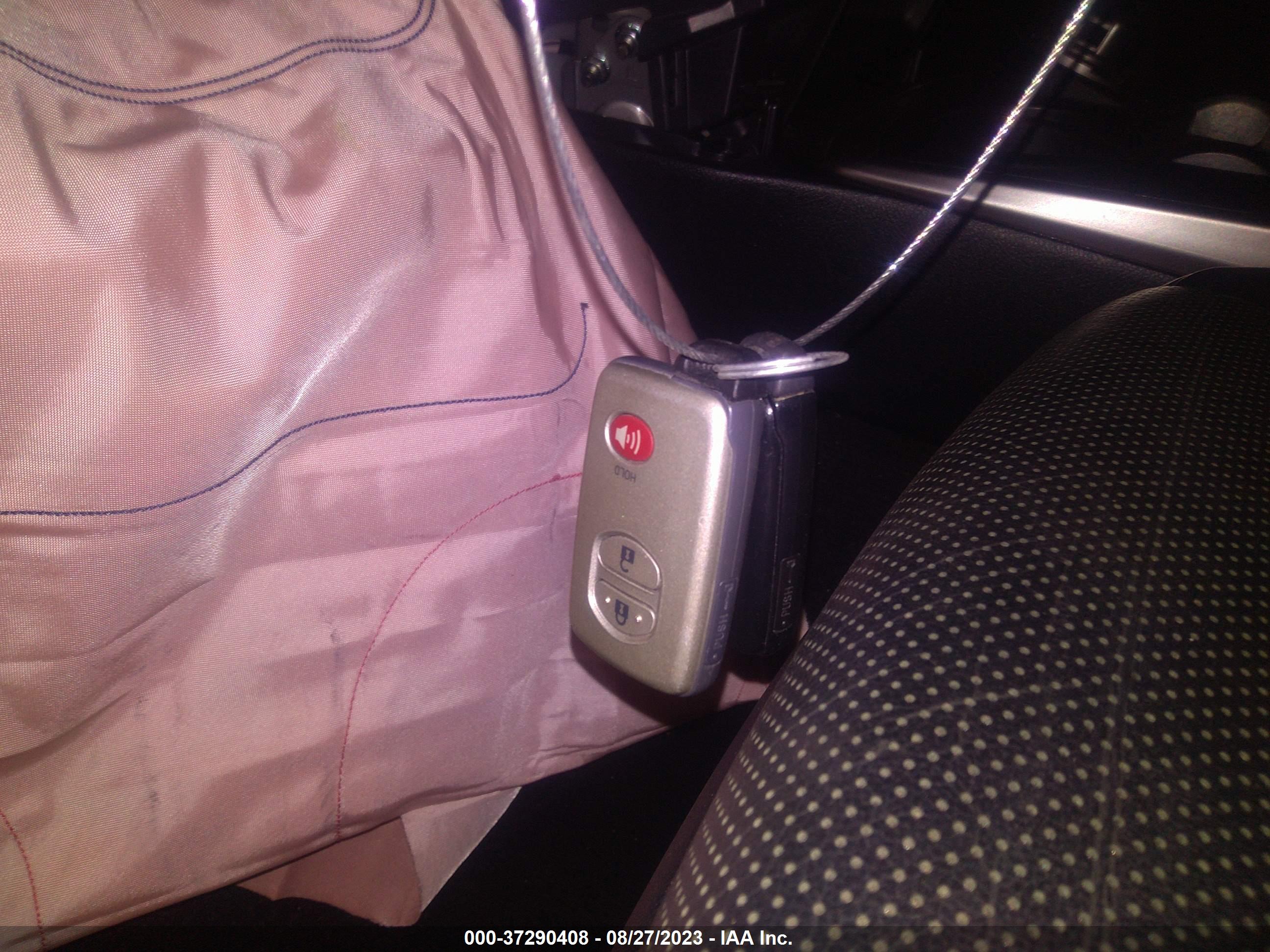 TOYOTA 4RUNNER image 11