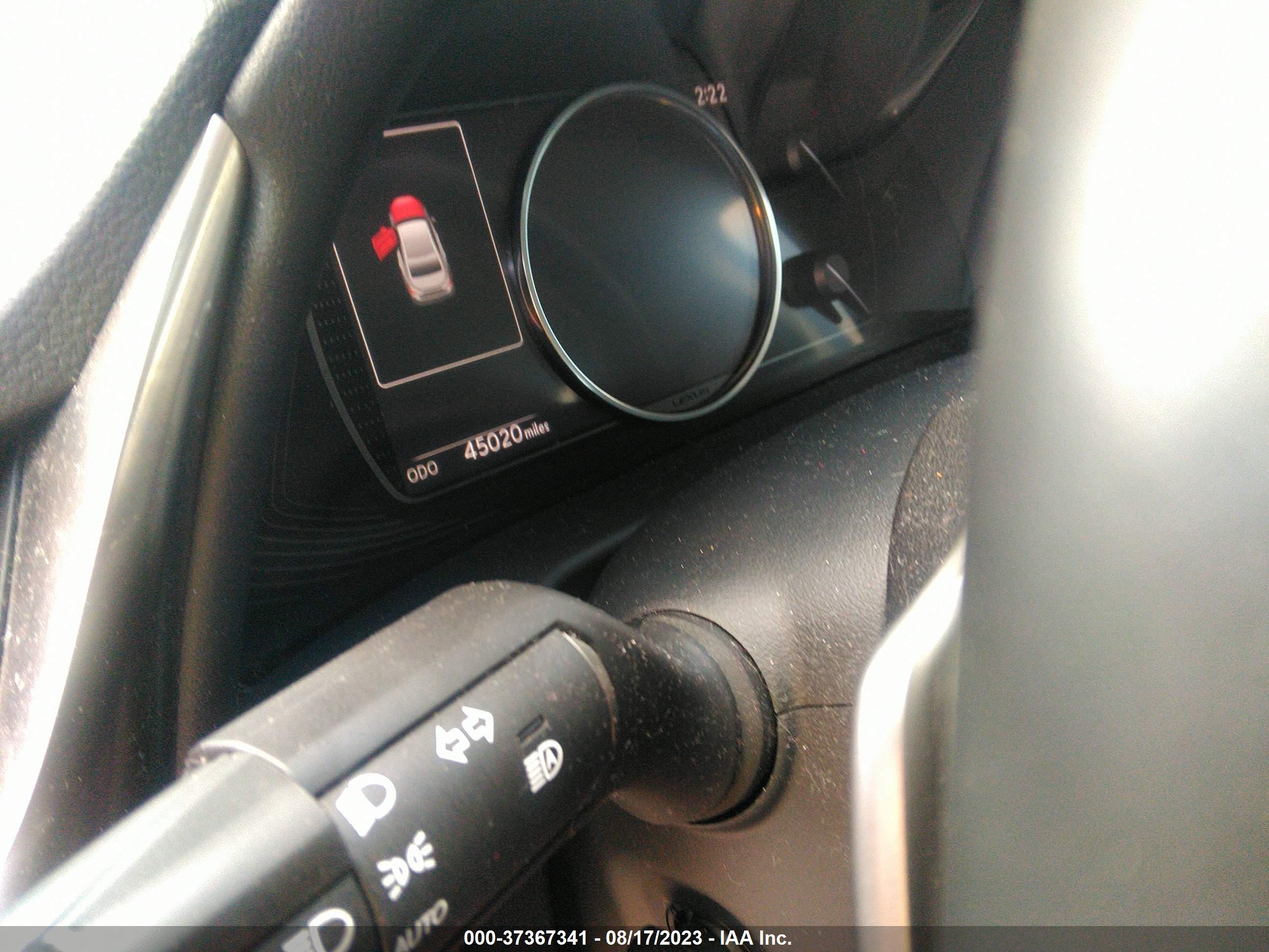 LEXUS ES image 7