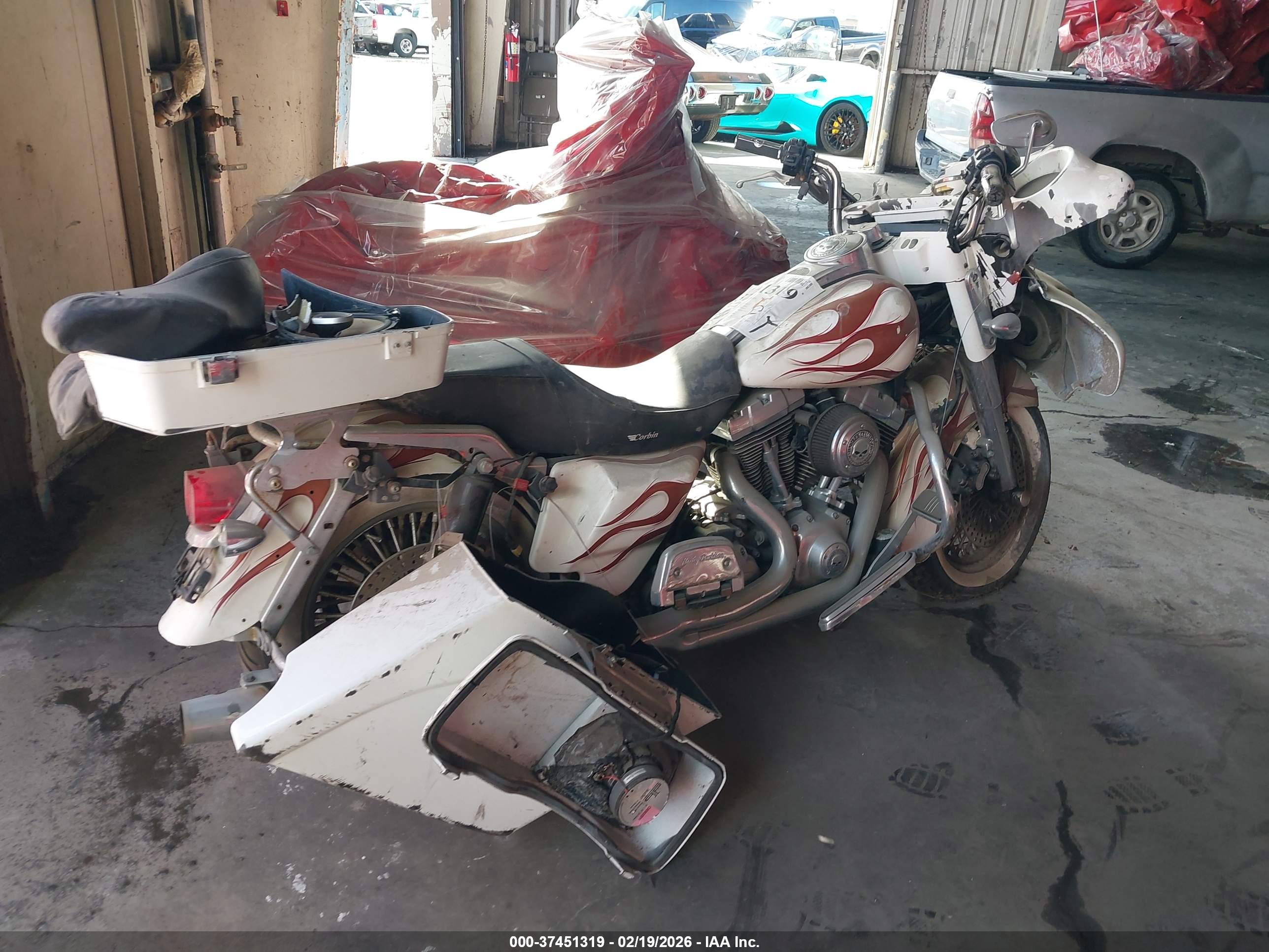 HARLEY-DAVIDSON FLHX image 4