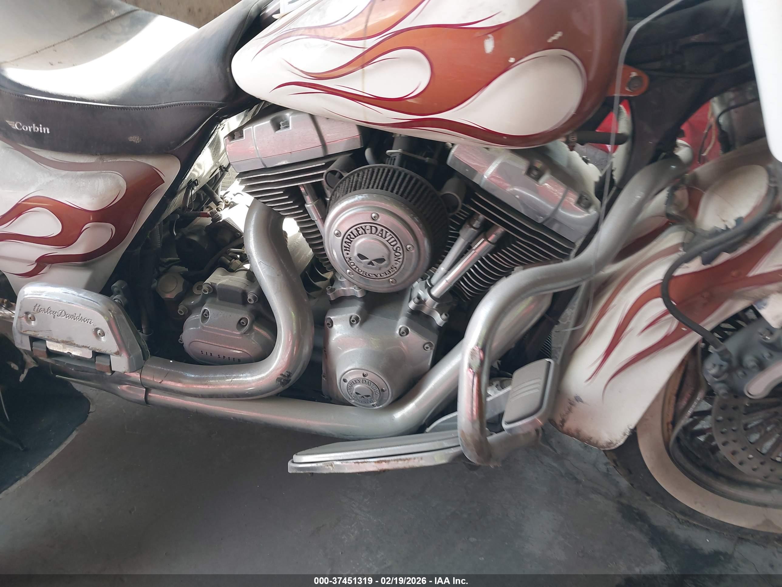 HARLEY-DAVIDSON FLHX image 8
