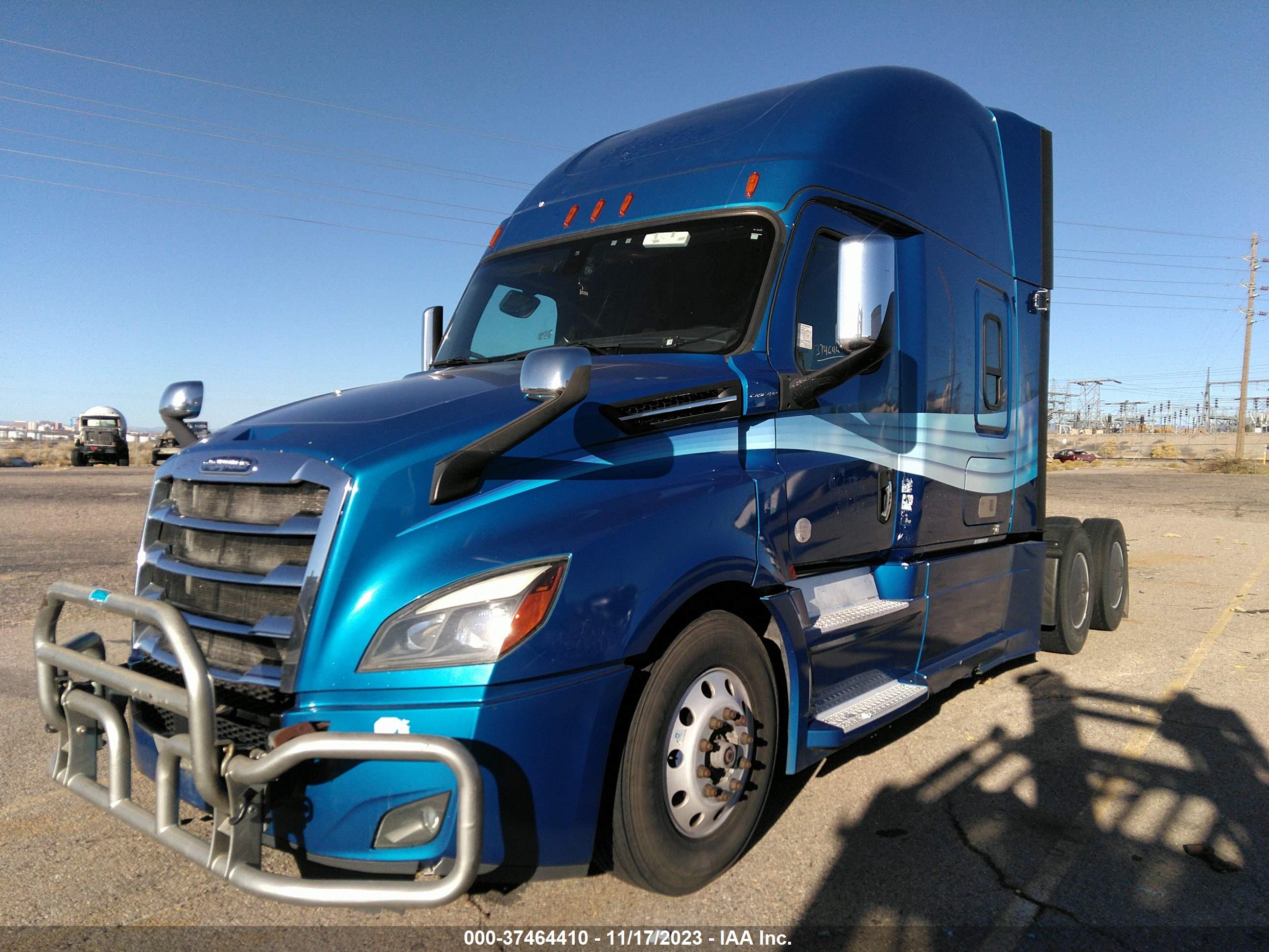 FREIGHTLINER CASCADIA image 2