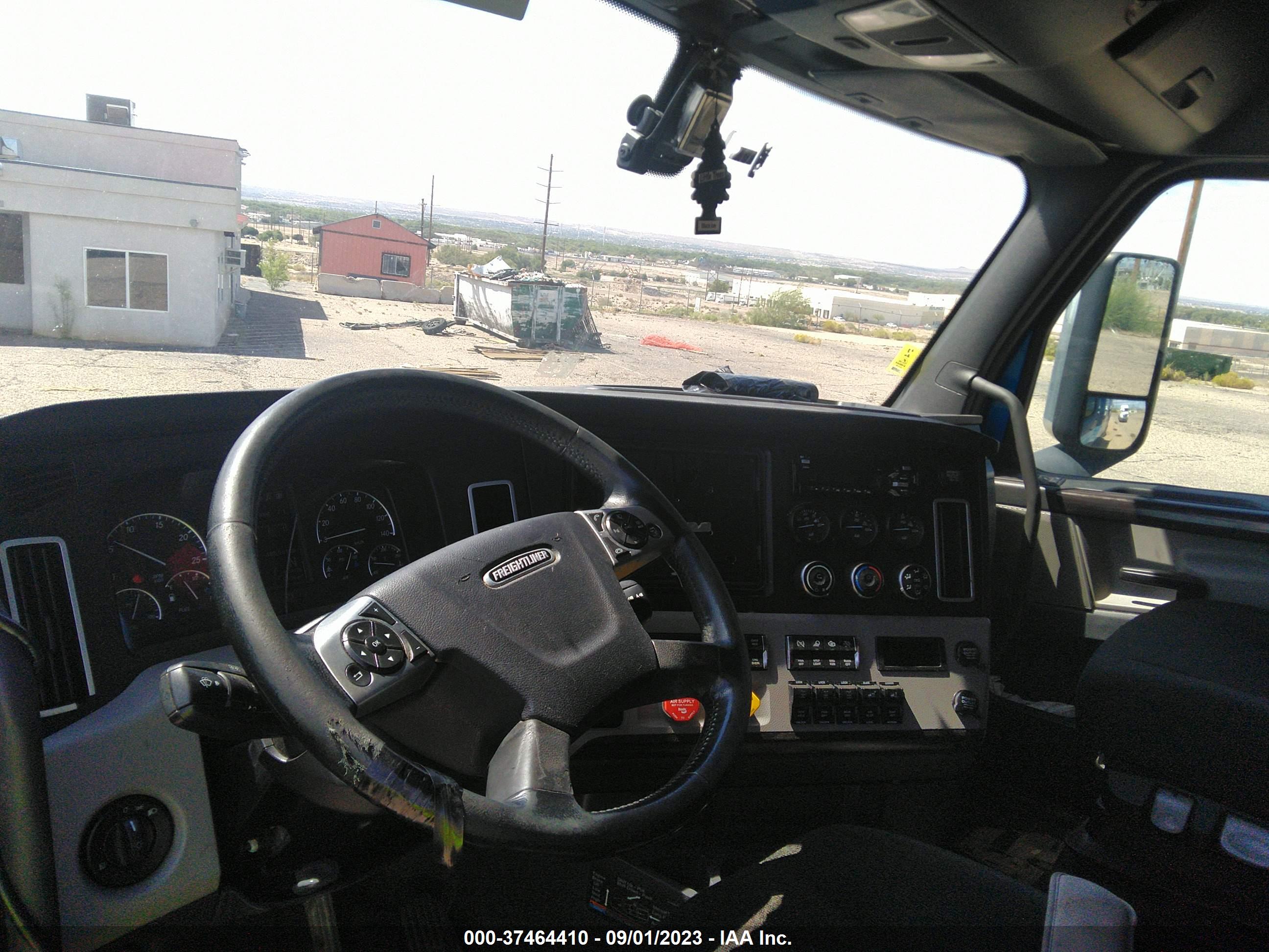 FREIGHTLINER CASCADIA image 5