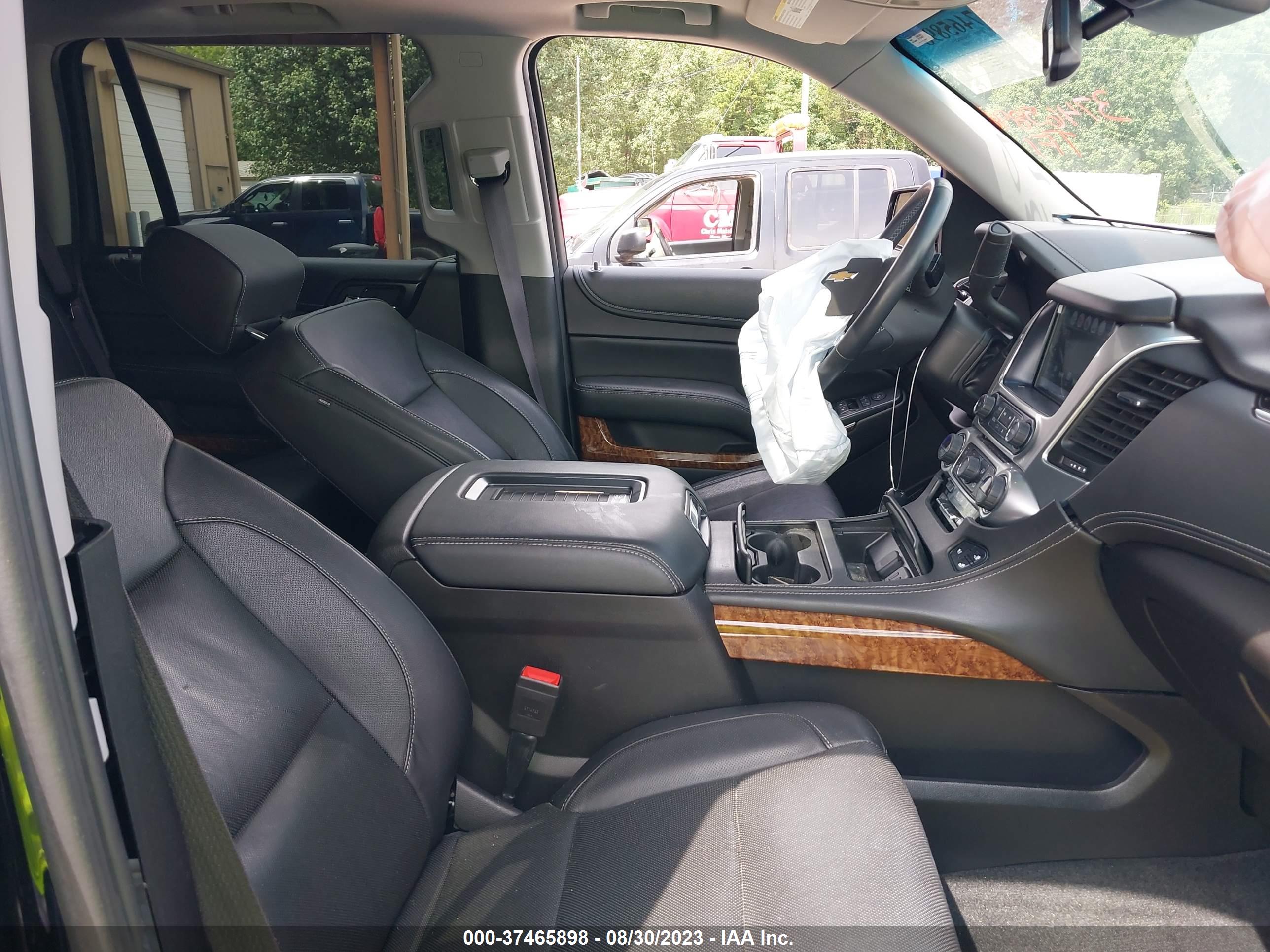 CHEVROLET TAHOE image 5