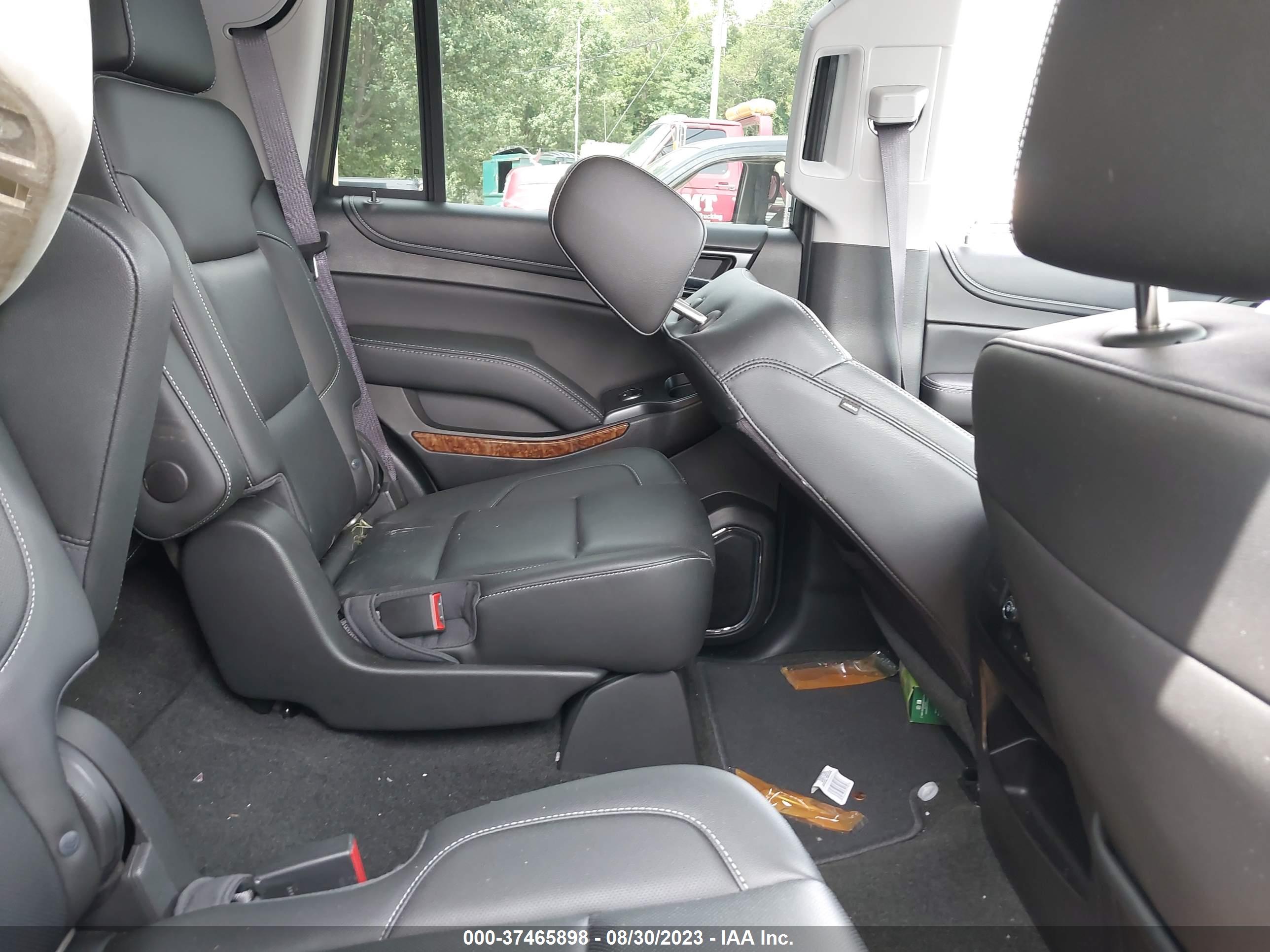 CHEVROLET TAHOE image 8