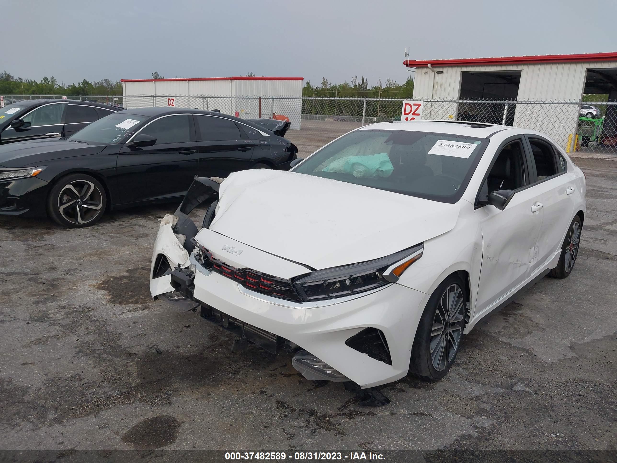 KIA FORTE image 2