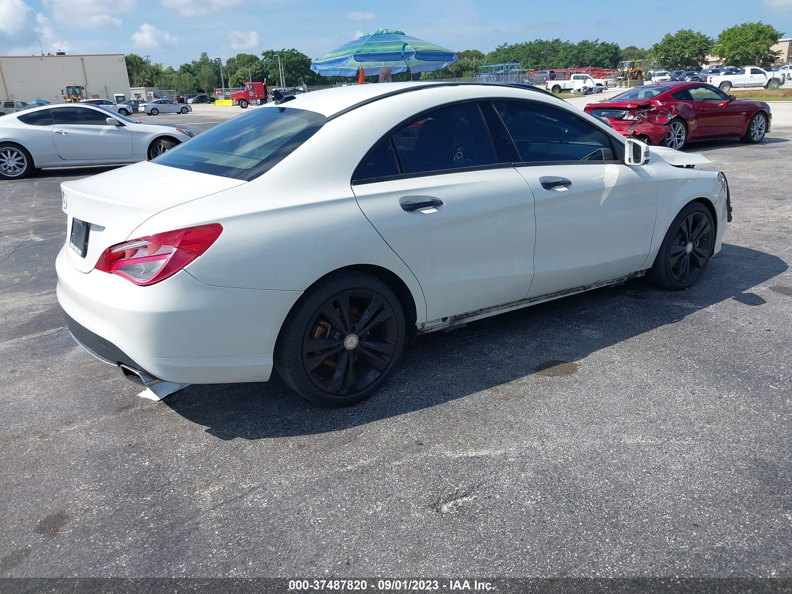 MERCEDES-BENZ CLA image 4