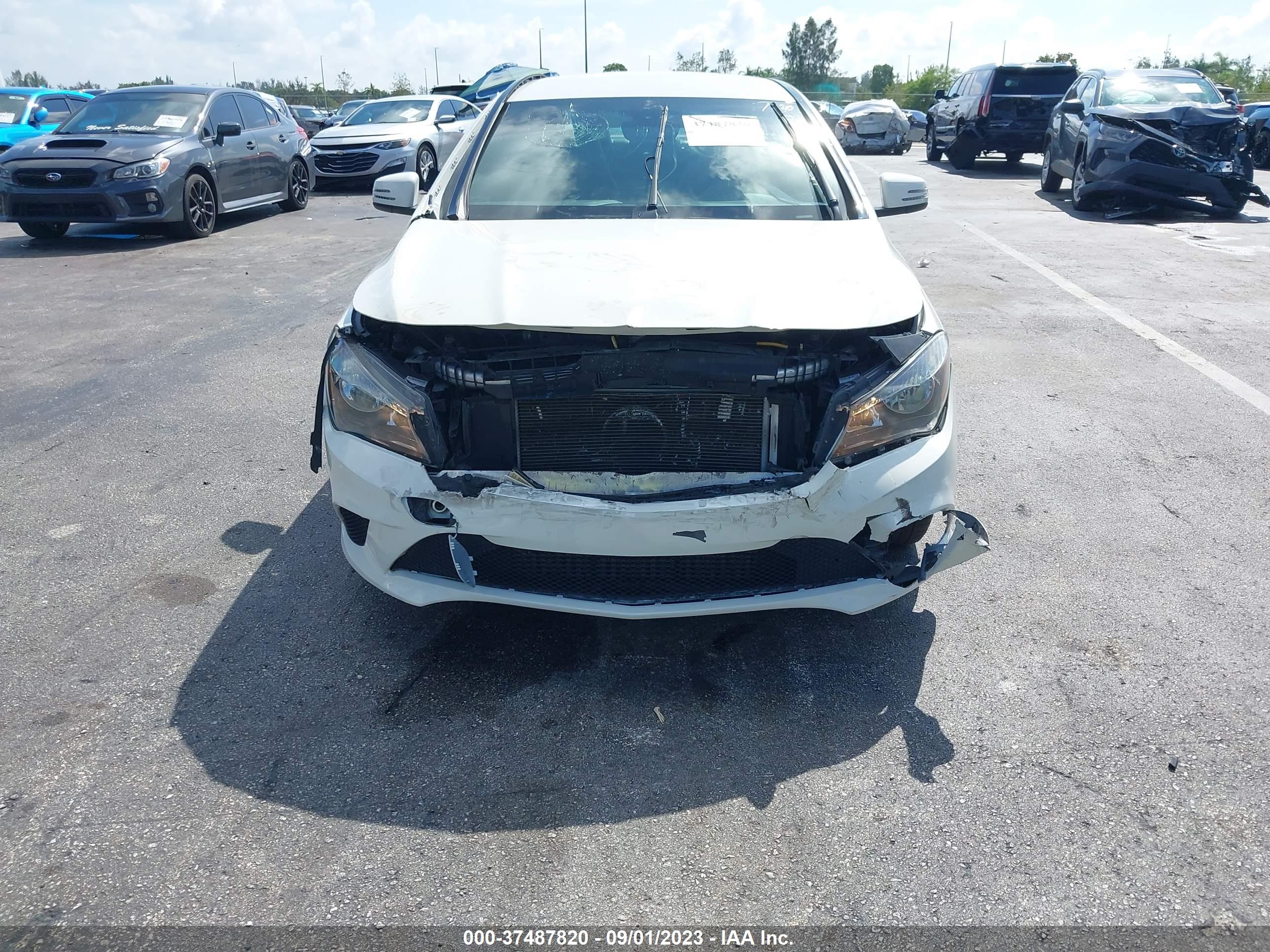 MERCEDES-BENZ CLA image 6