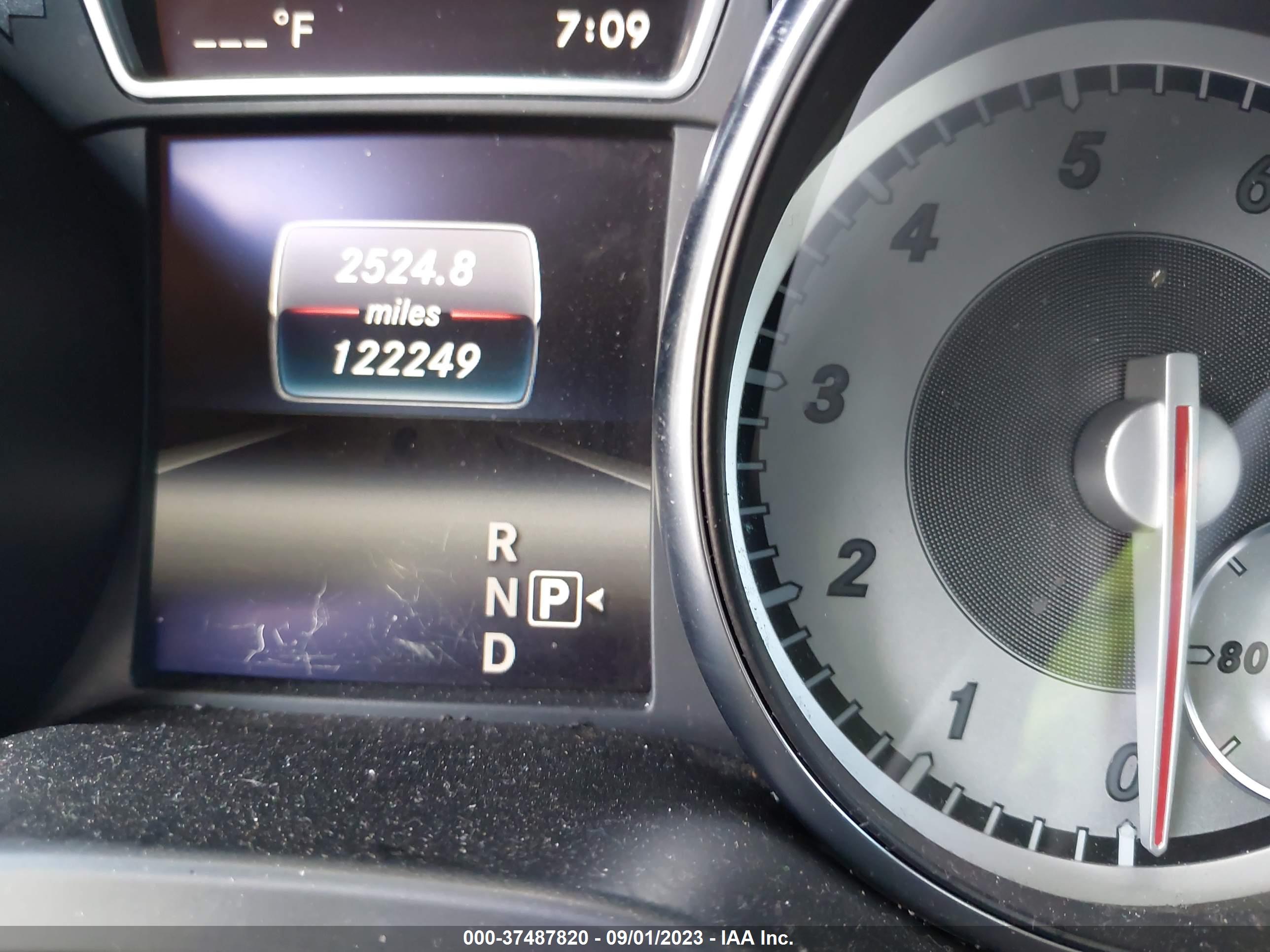 MERCEDES-BENZ CLA image 7