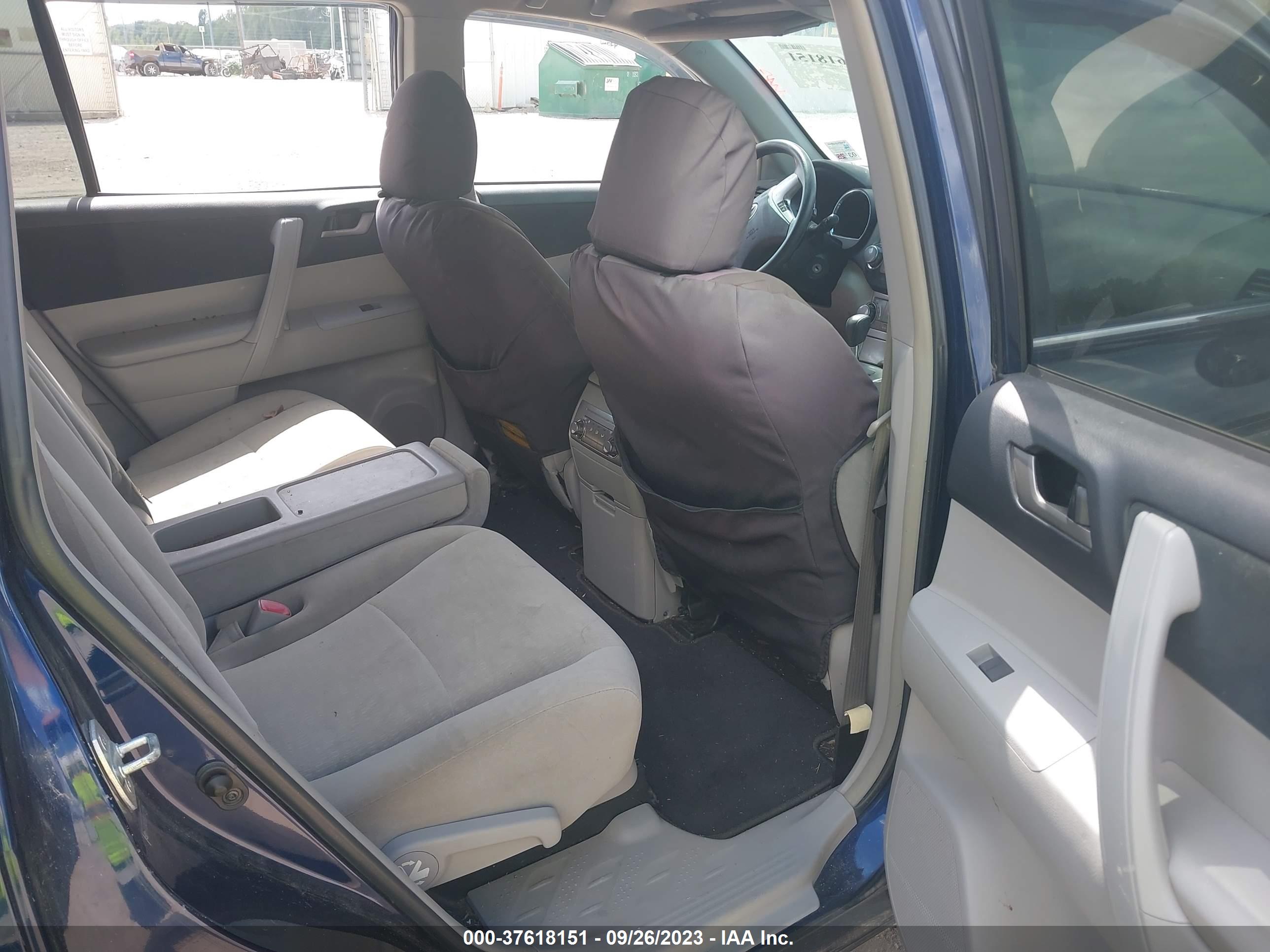 TOYOTA HIGHLANDER image 8