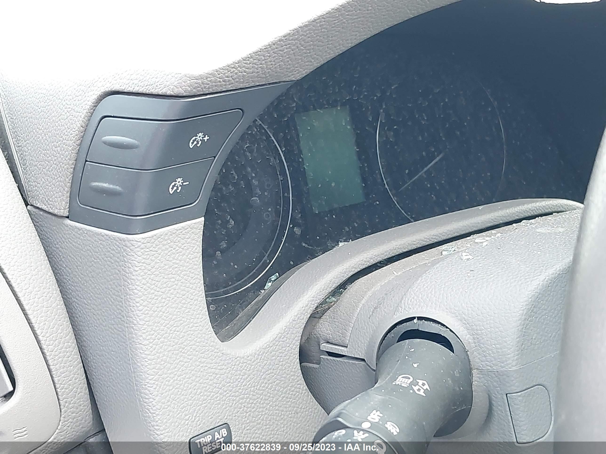 INFINITI G37 image 7