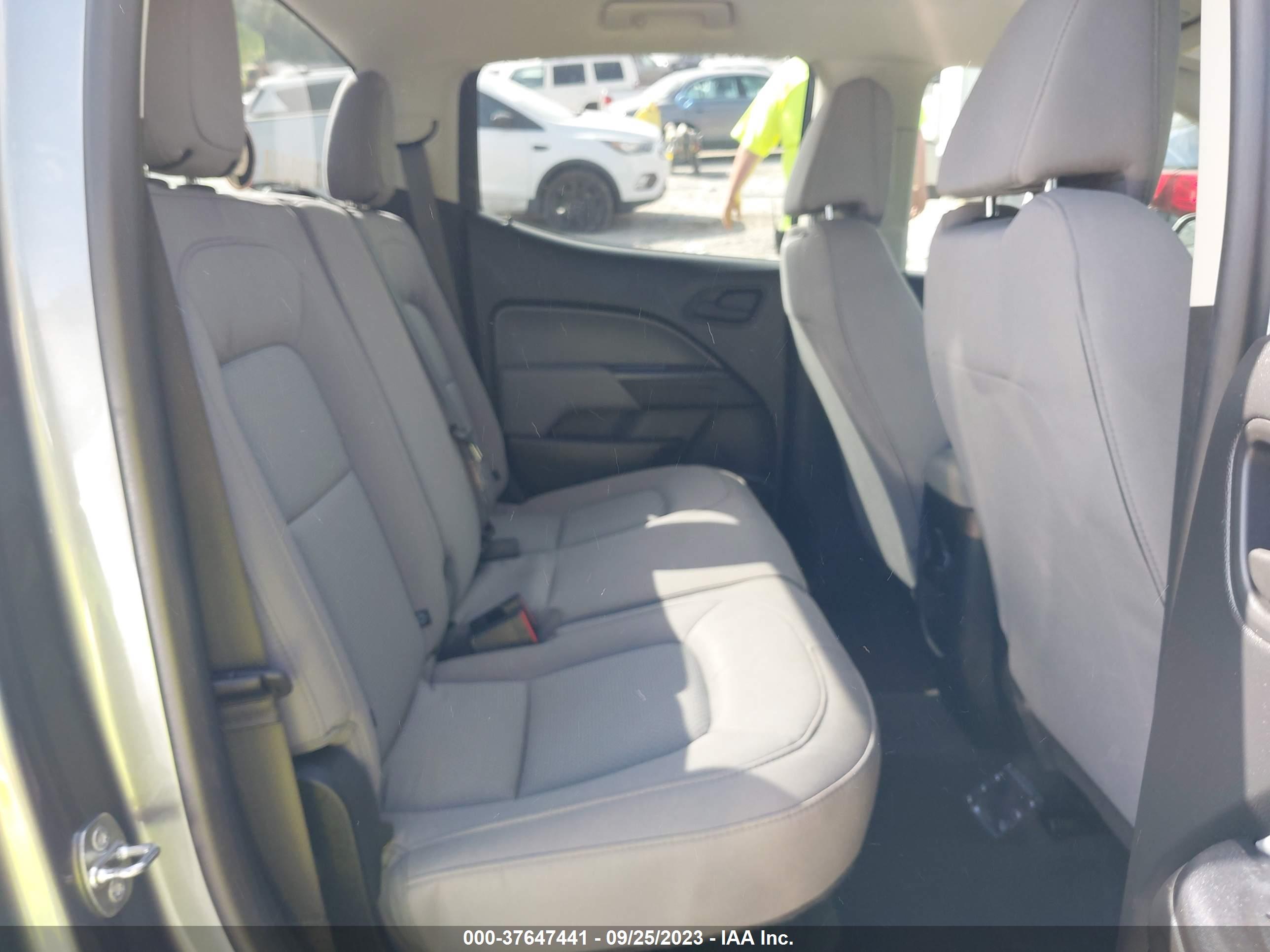 CHEVROLET COLORADO image 8