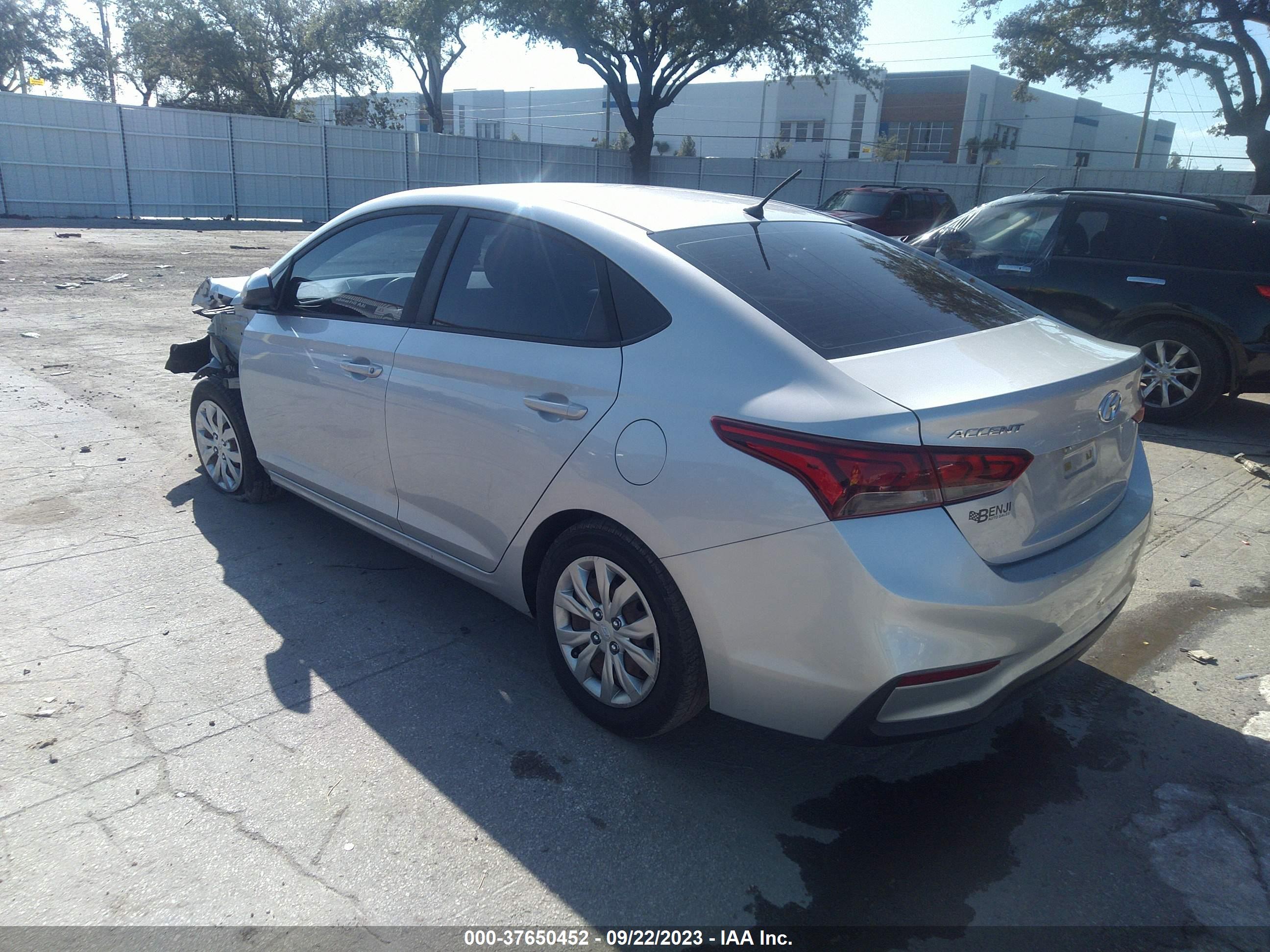 HYUNDAI ACCENT image 3