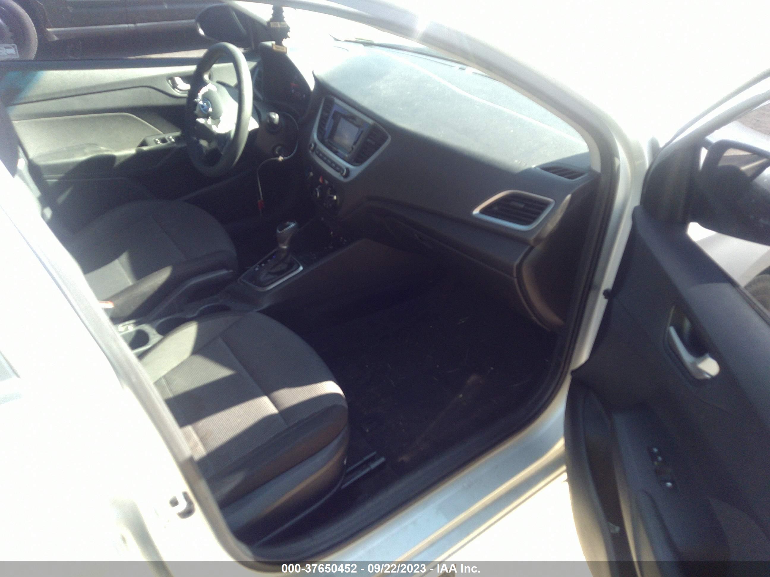 HYUNDAI ACCENT image 5