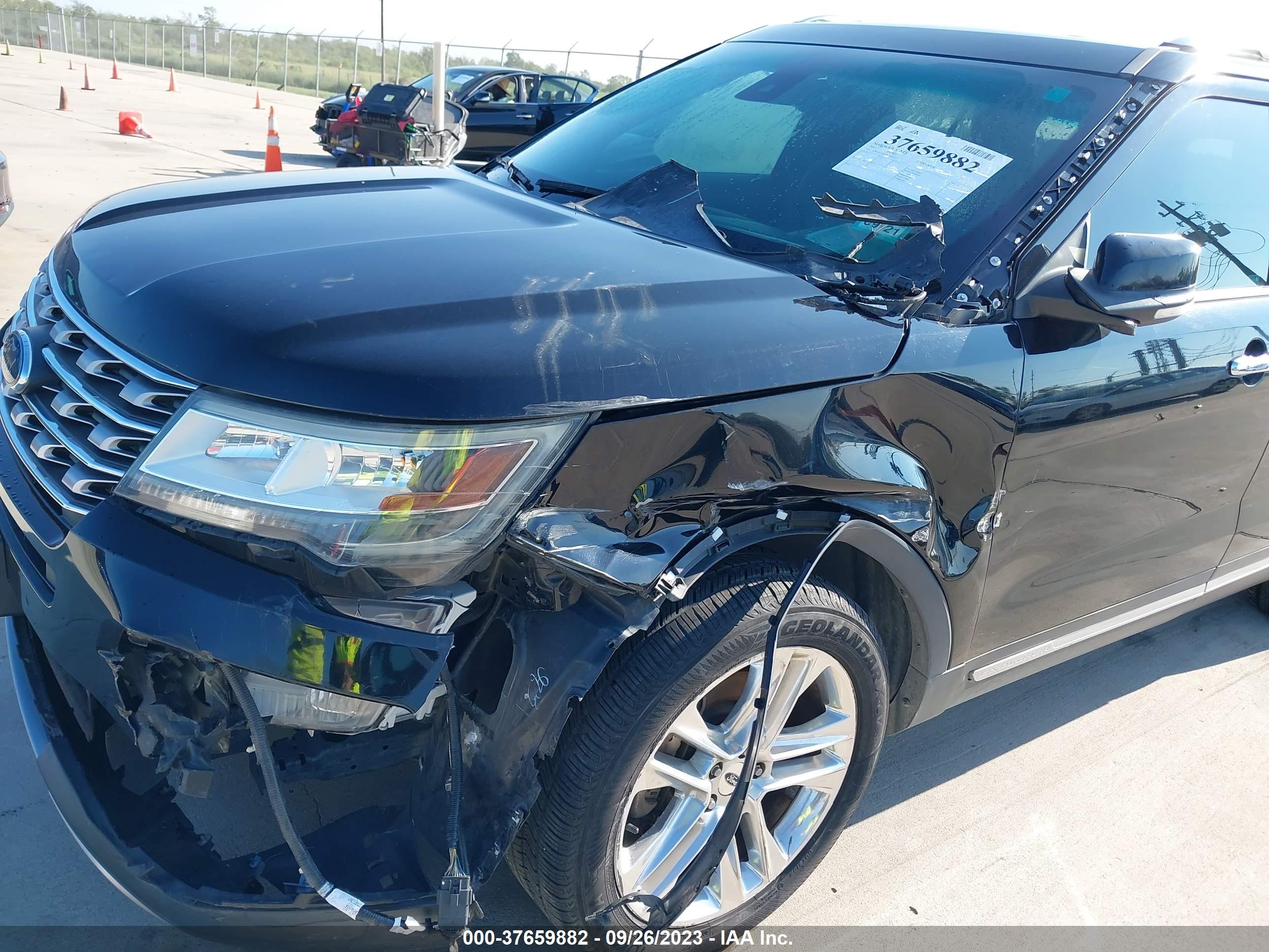 FORD EXPLORER image 6