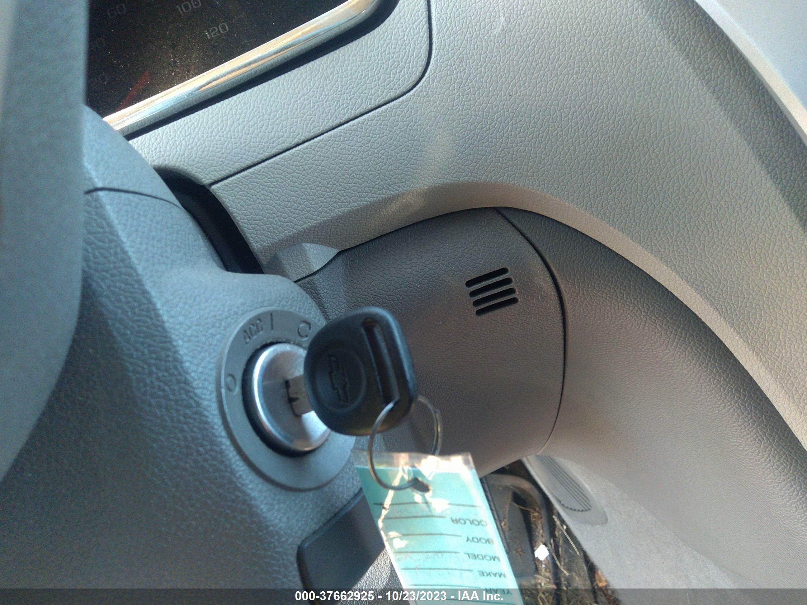 CHEVROLET TRAVERSE image 11