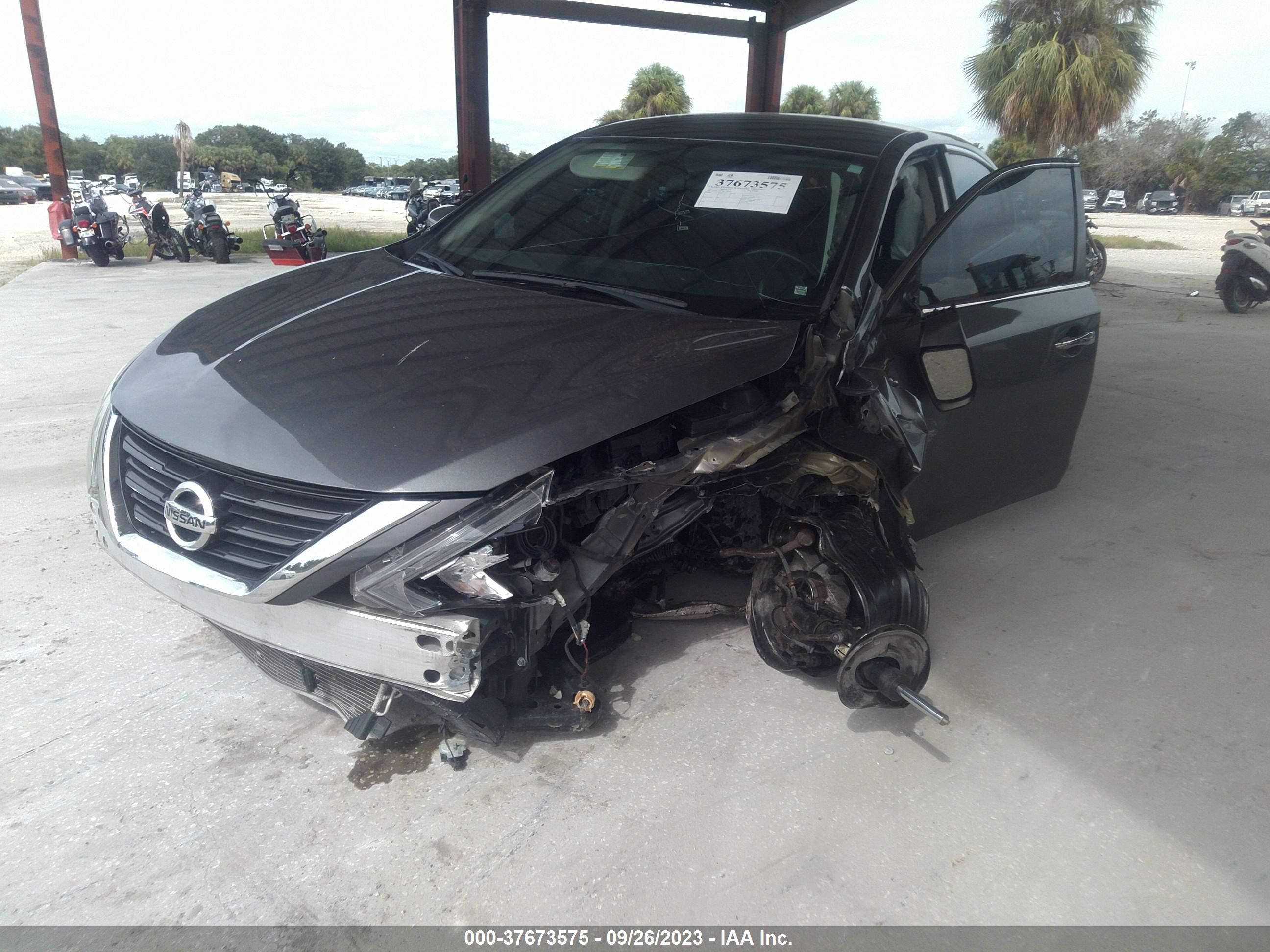 NISSAN ALTIMA image 6