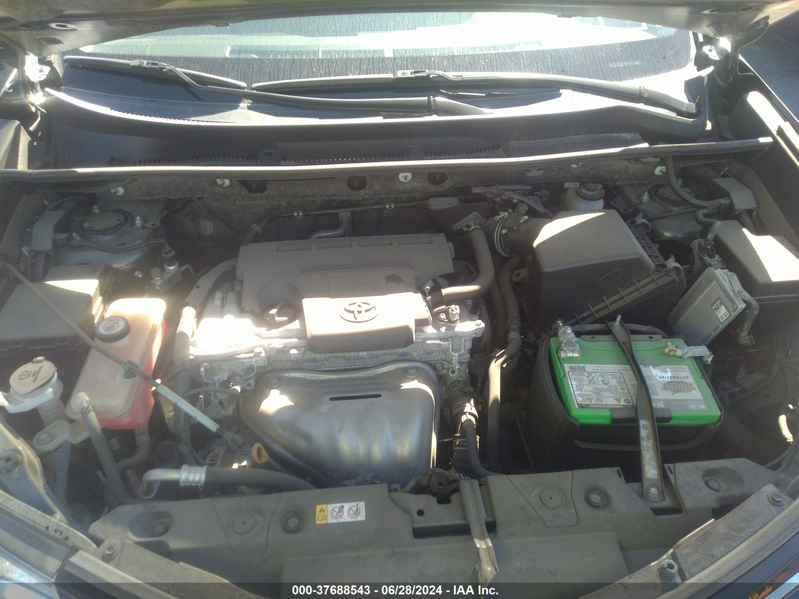TOYOTA RAV4 image 10