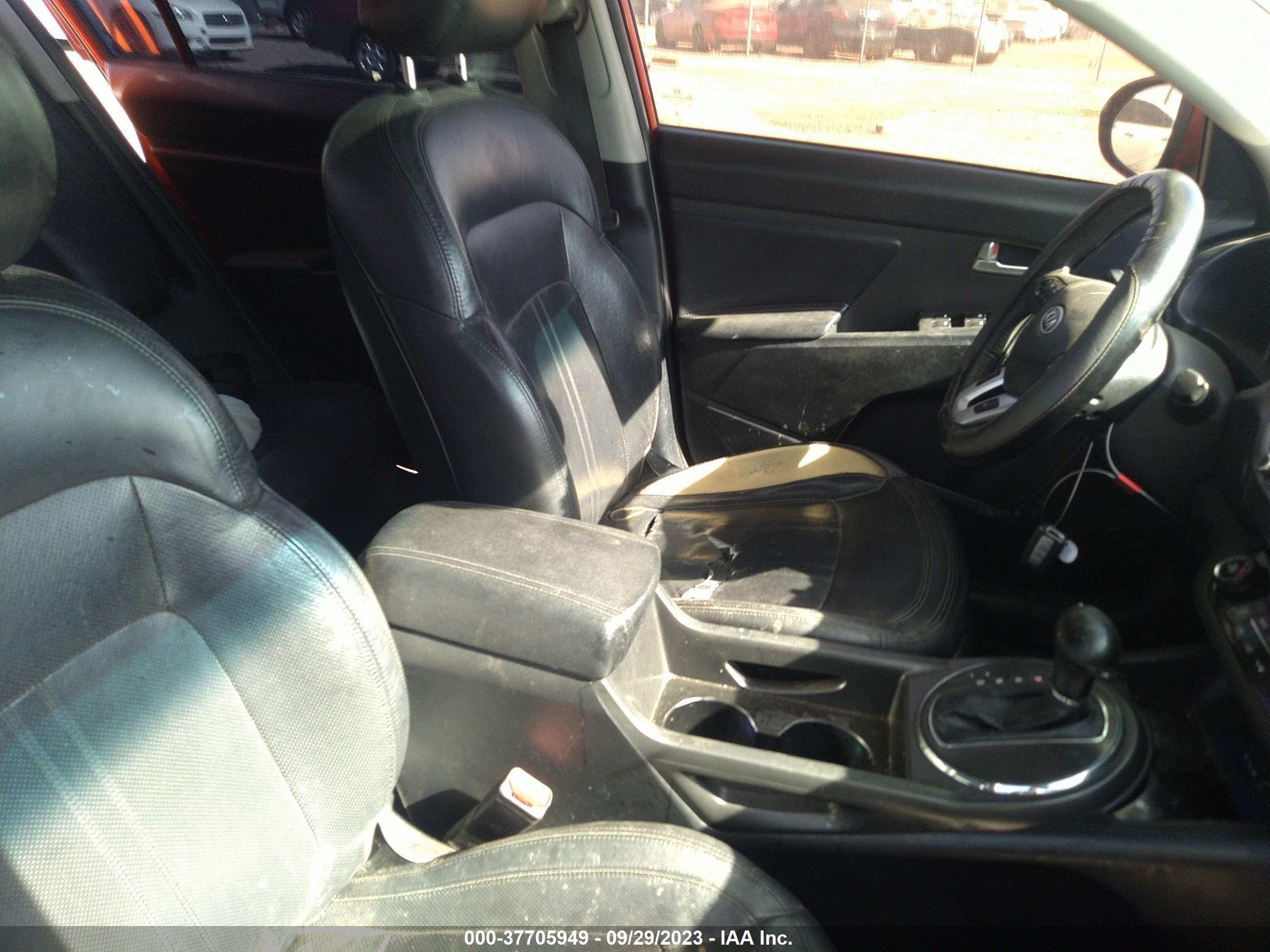 KIA SPORTAGE image 5