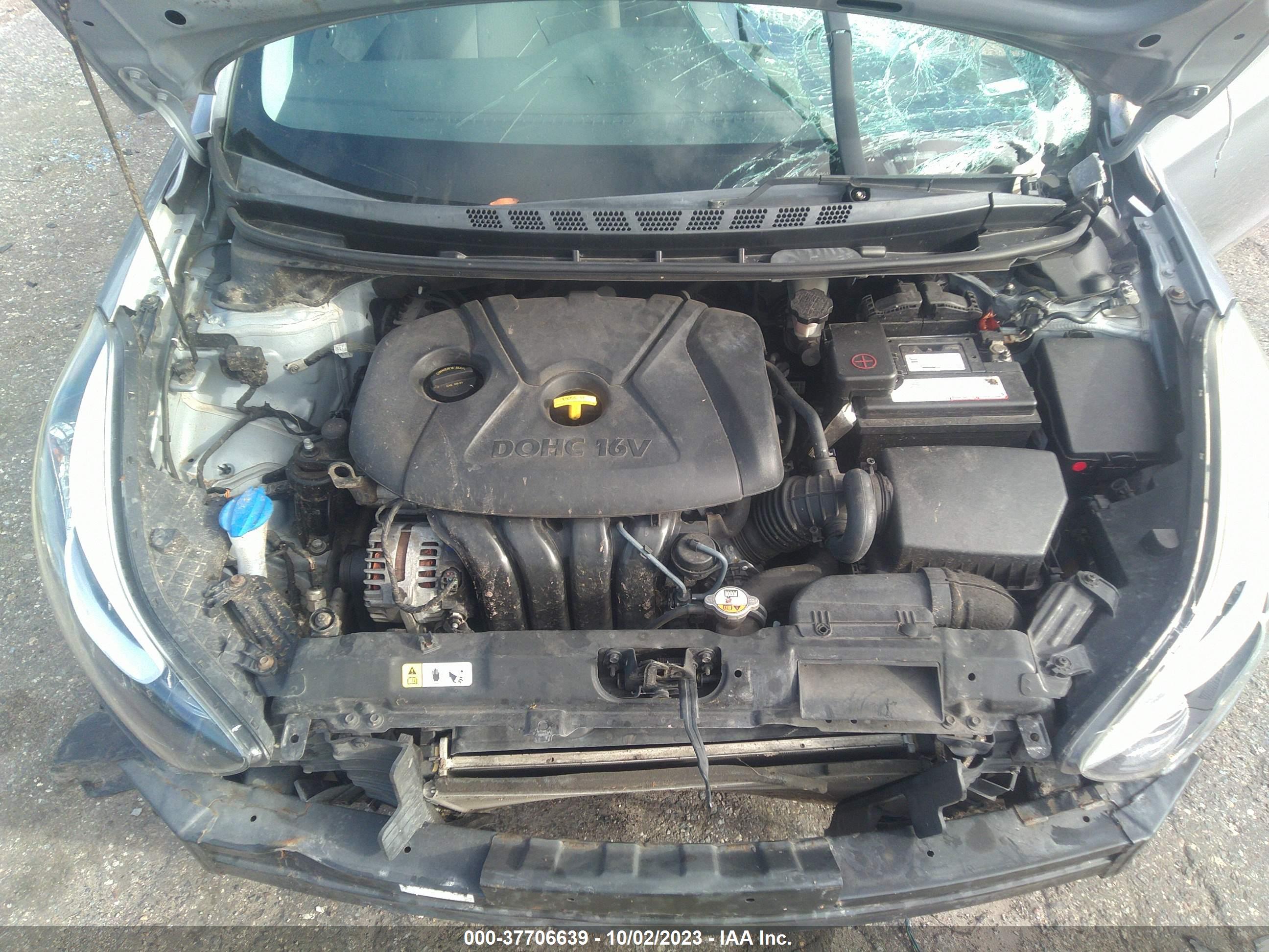 HYUNDAI ELANTRA image 10